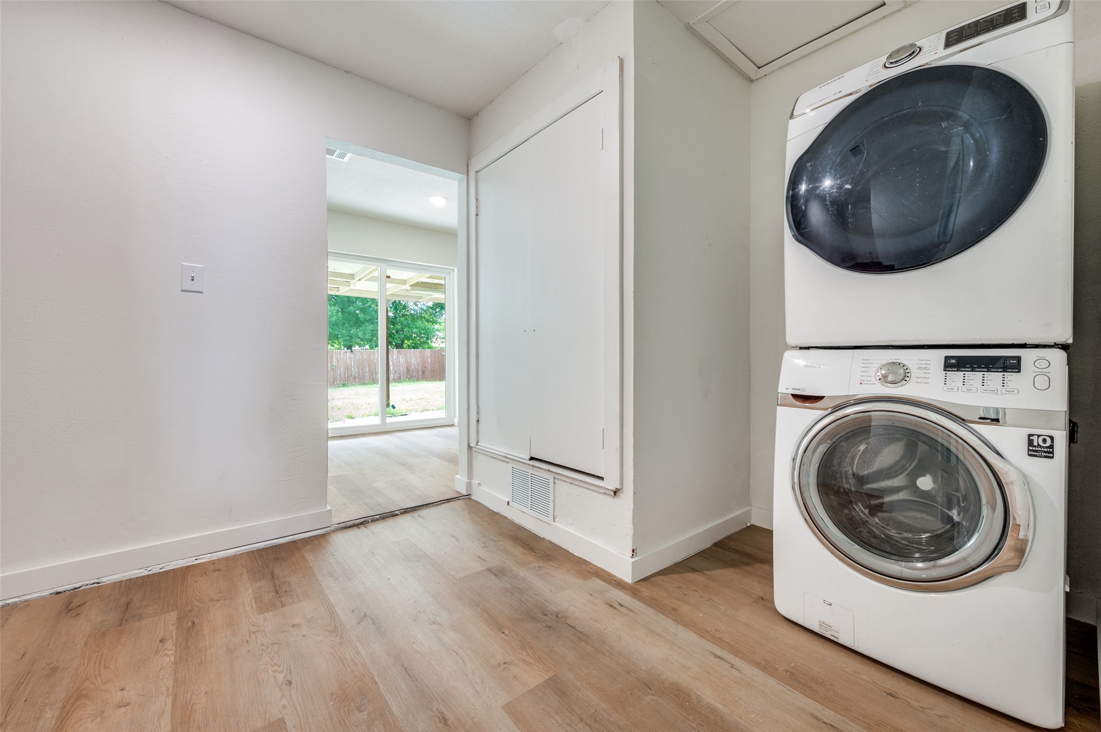 2014 Laurel Oaks Drive Irving TX 75060