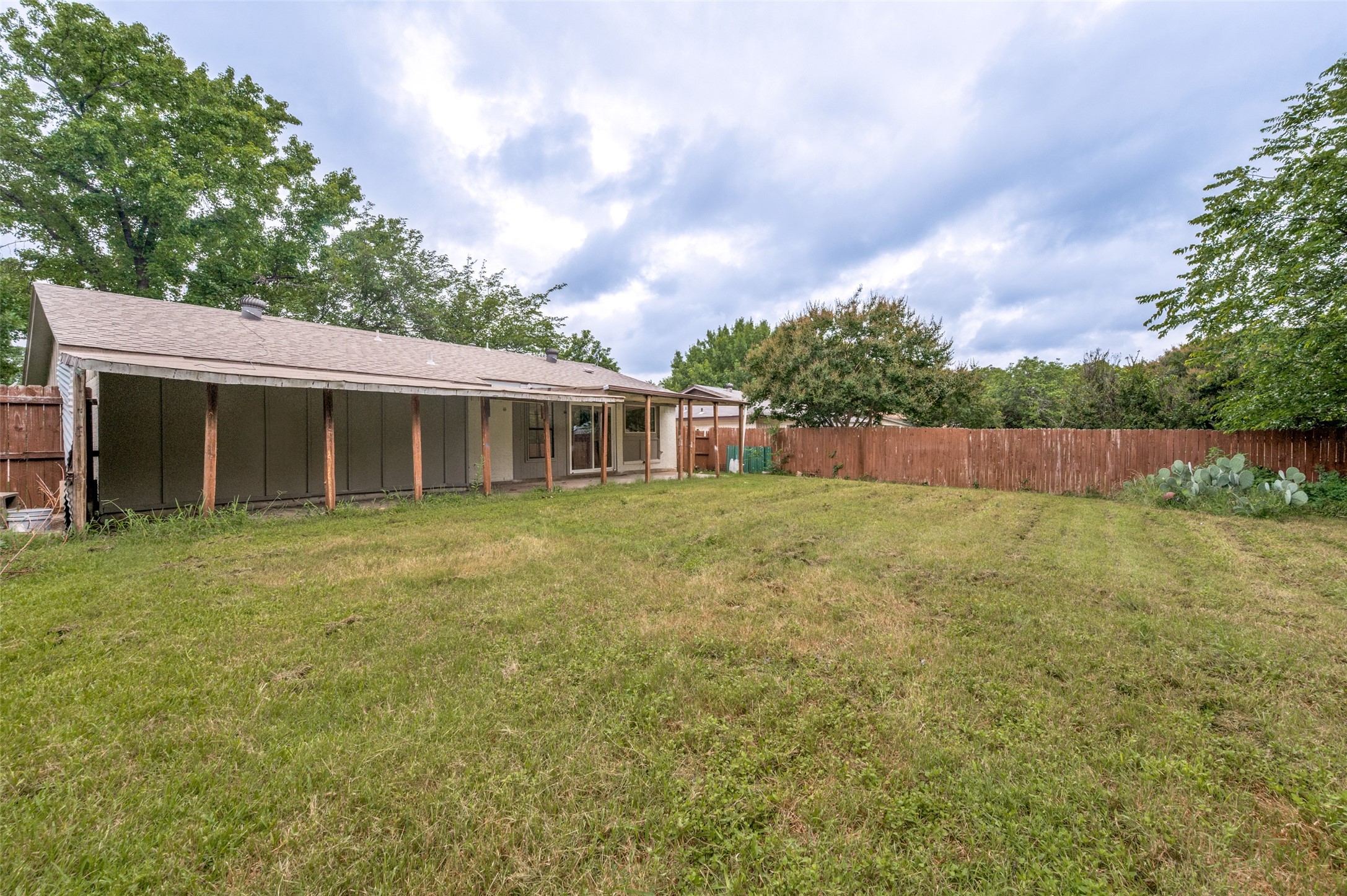 2014 Laurel Oaks Drive Irving TX 75060