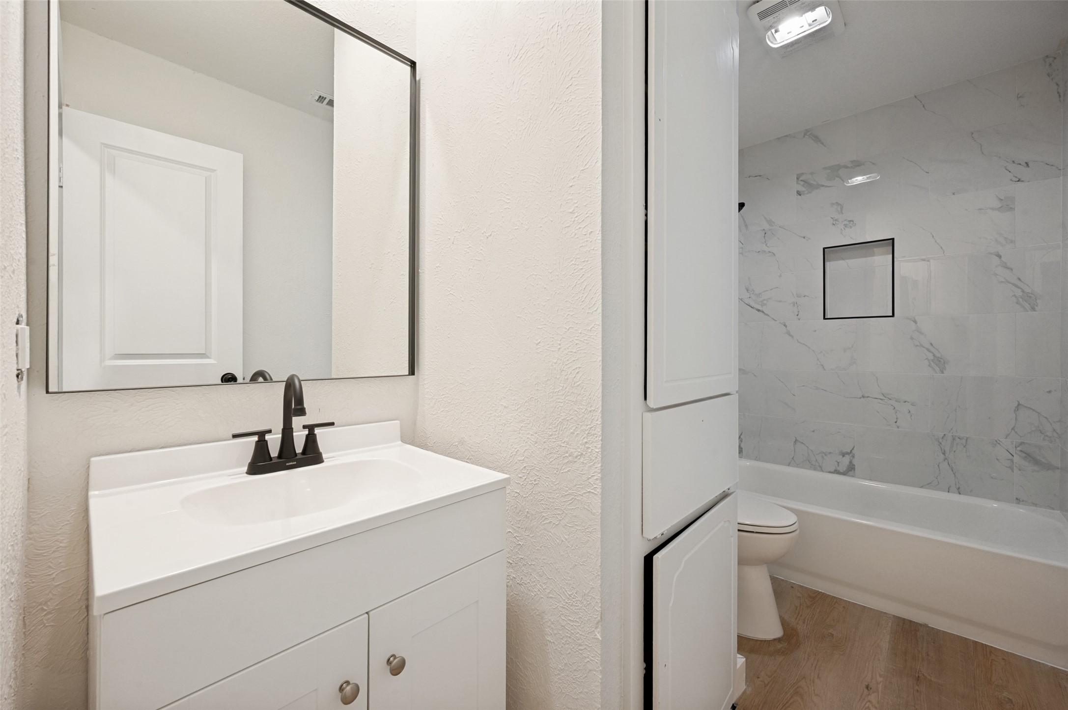2014 Laurel Oaks Drive Irving TX 75060