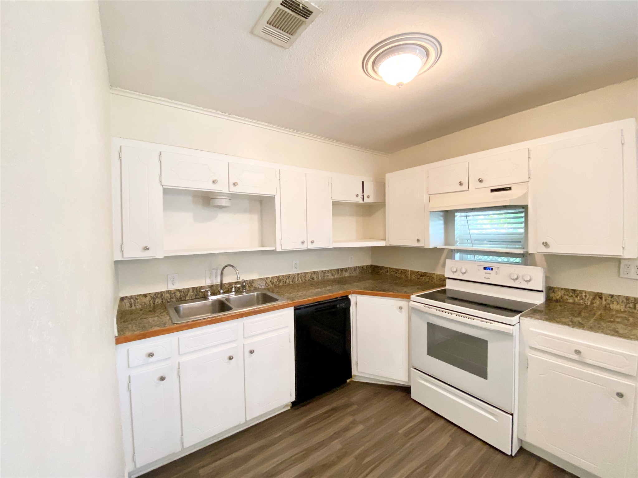 801 Irwin Drive Hurst TX 76053