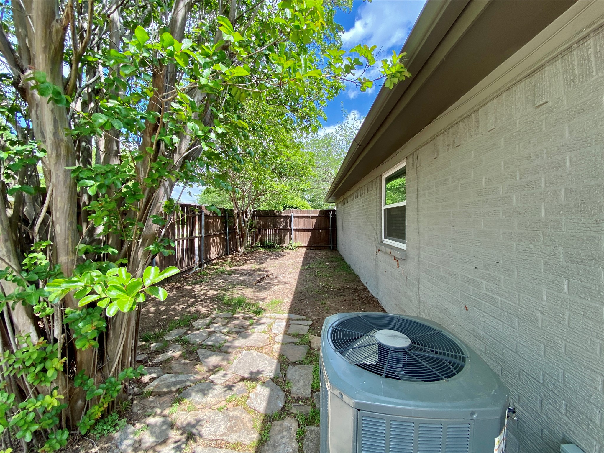 801 Irwin Drive Hurst TX 76053