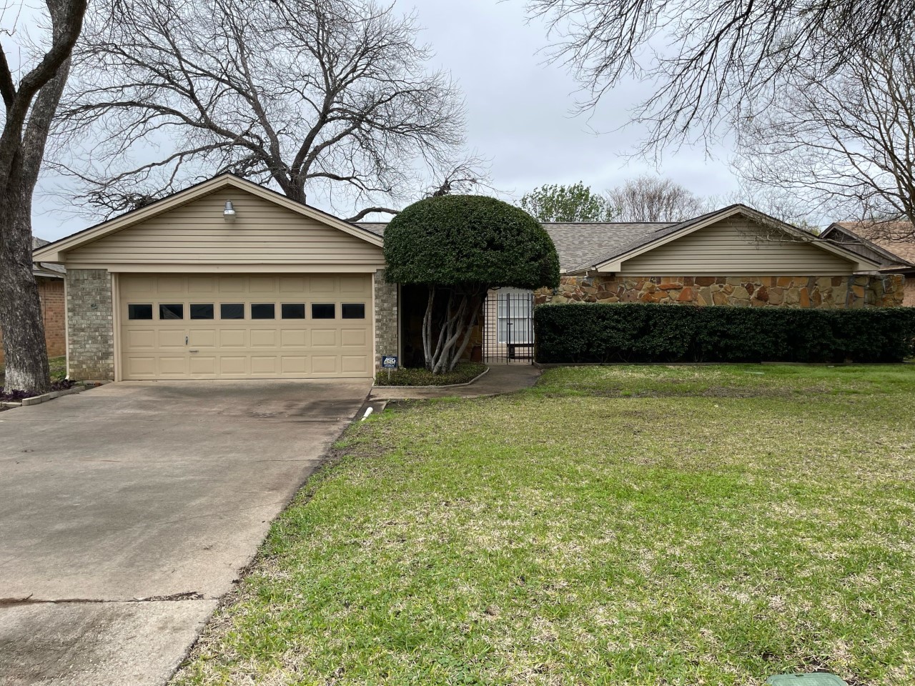 1905 Fox Hill Court Arlington TX 76015