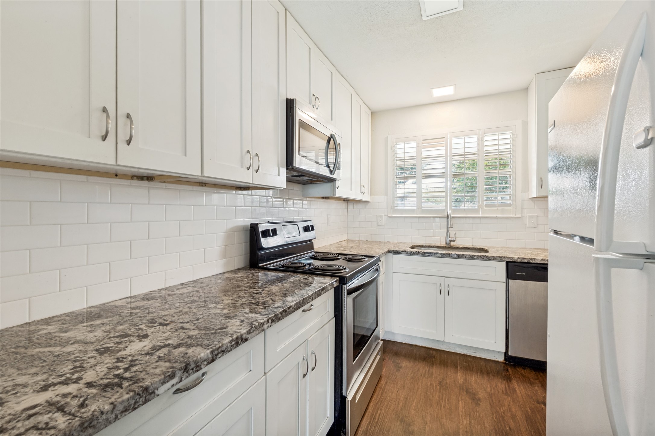 3611 Stables Lane Dallas TX 75229