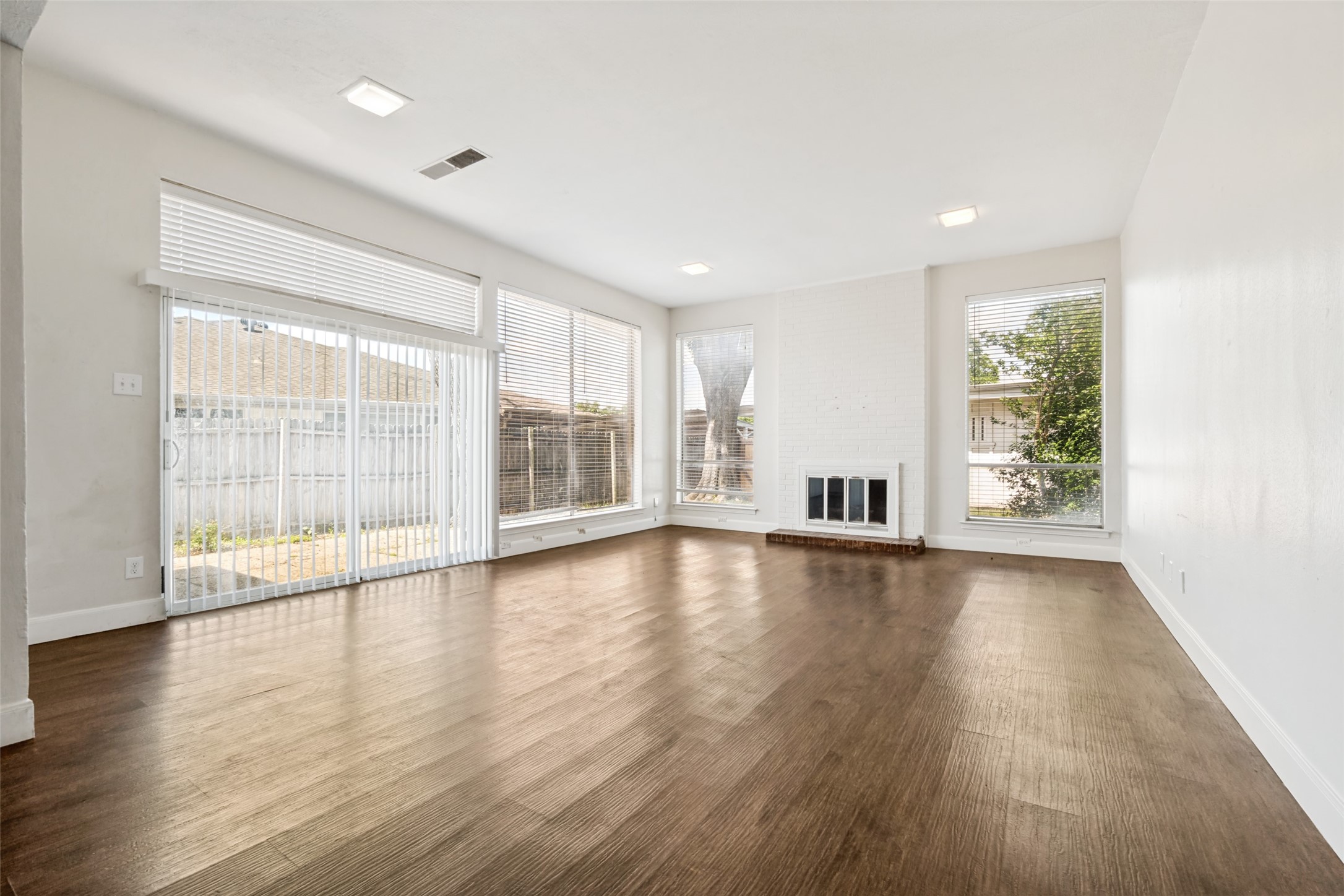 3611 Stables Lane Dallas TX 75229