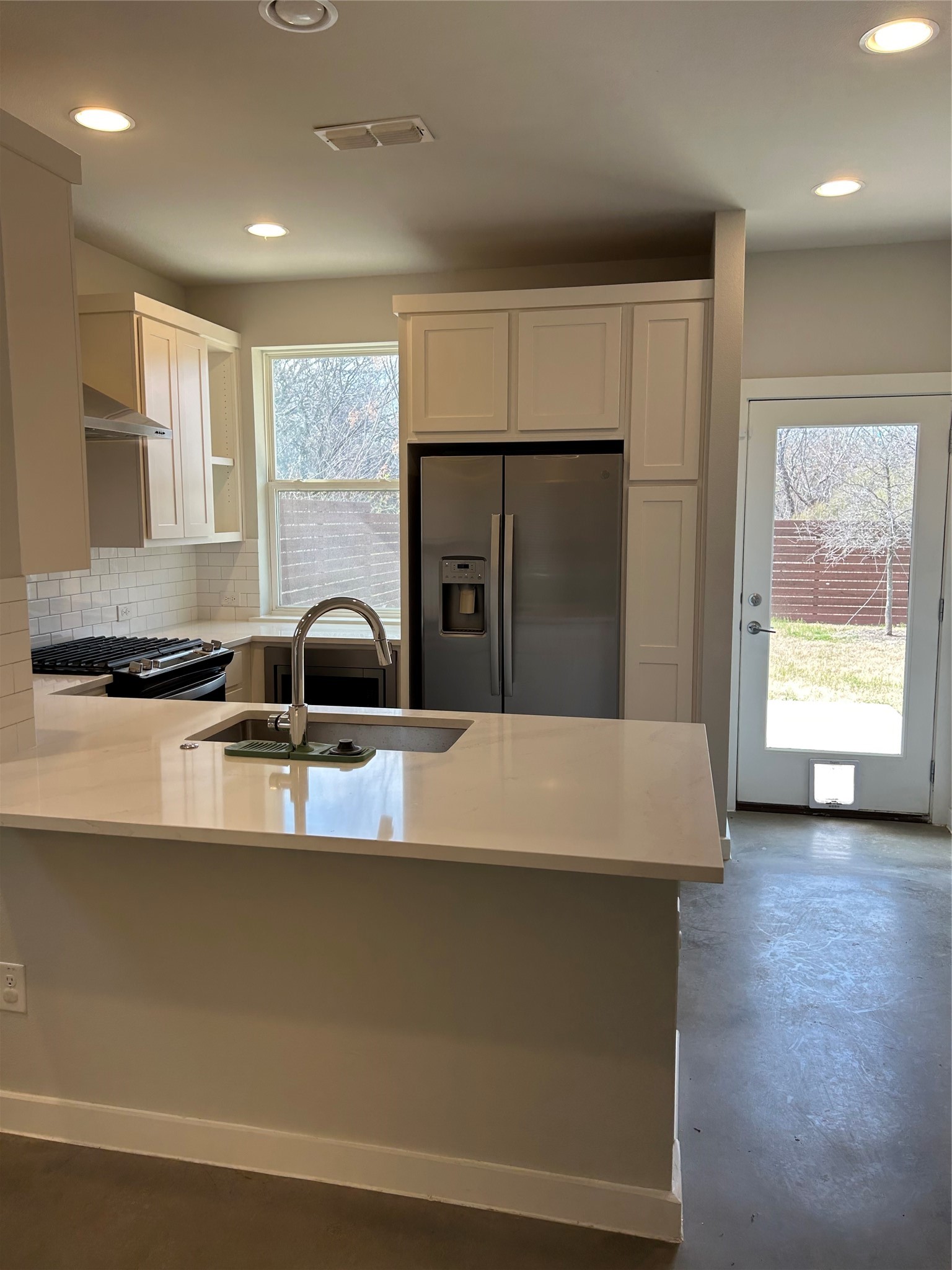 1293 Clifftop Lane Dallas TX 75208