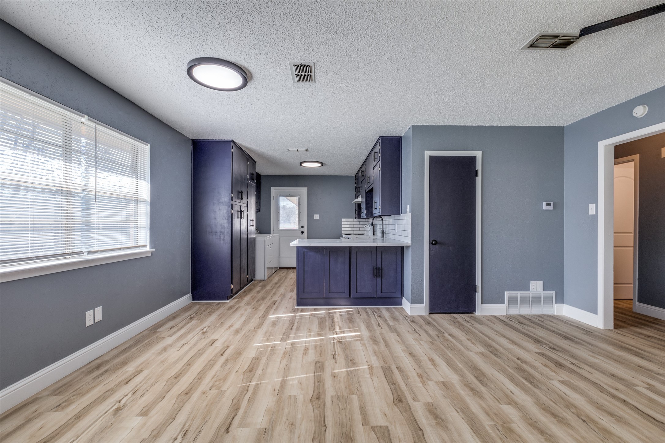 453 Wilshire Avenue Azle TX 76020