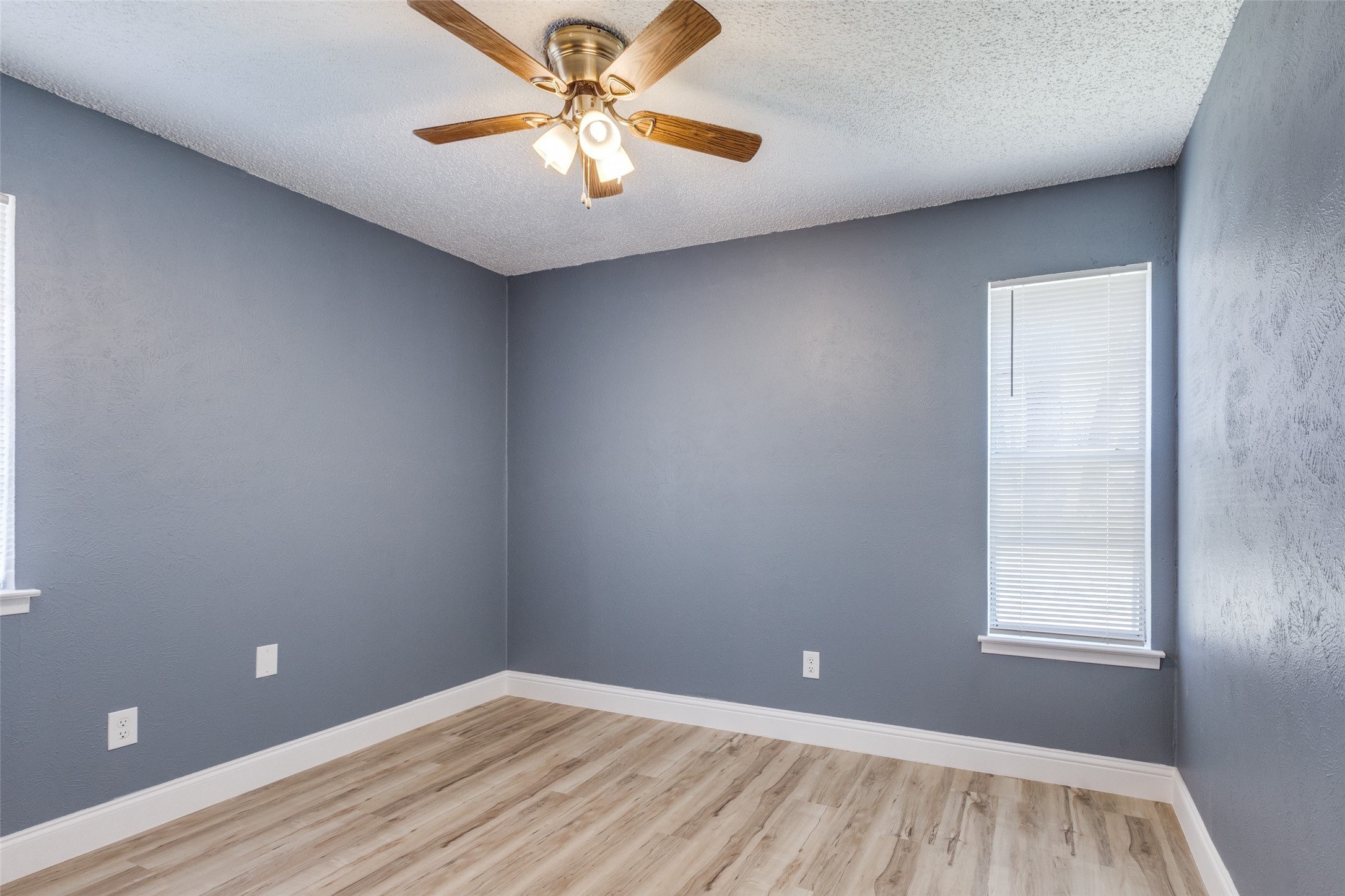 453 Wilshire Avenue Azle TX 76020