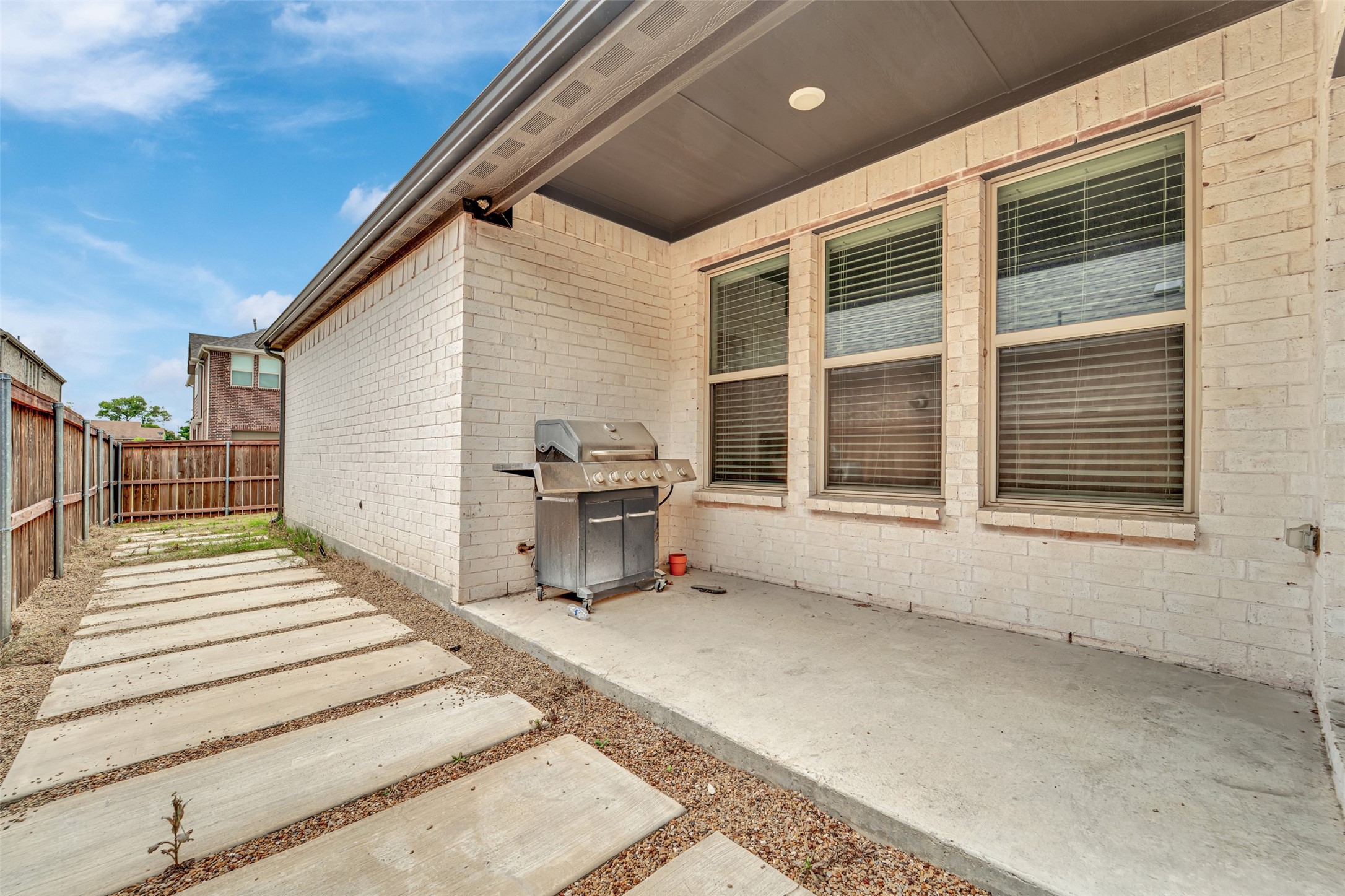 2514 Vera Way Garland TX 75042