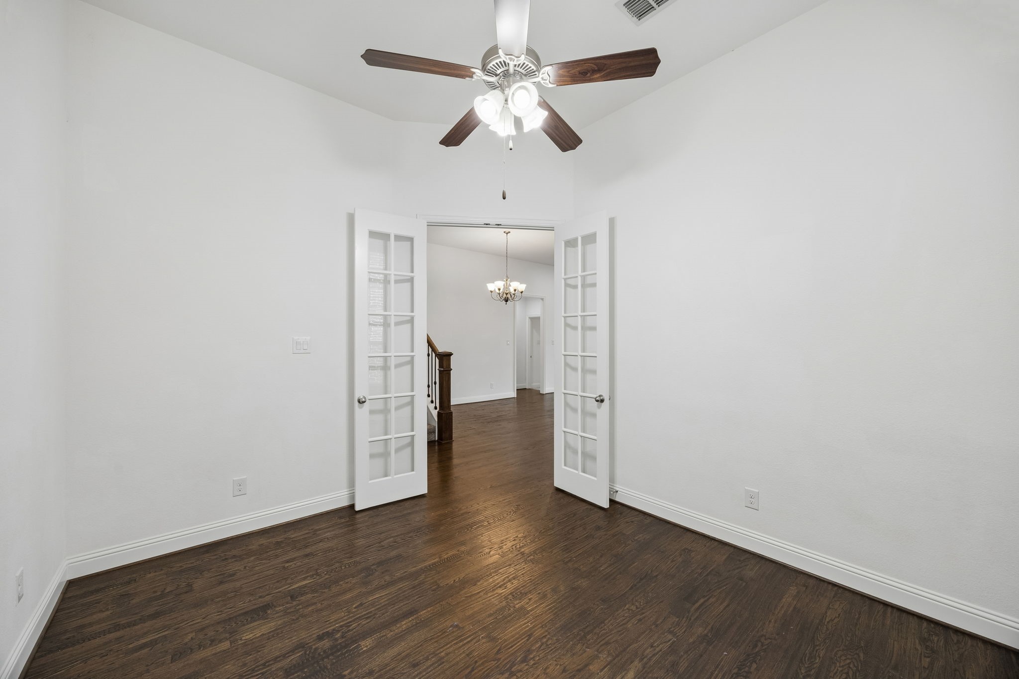 404 Warwick Boulevard Lewisville TX 75056