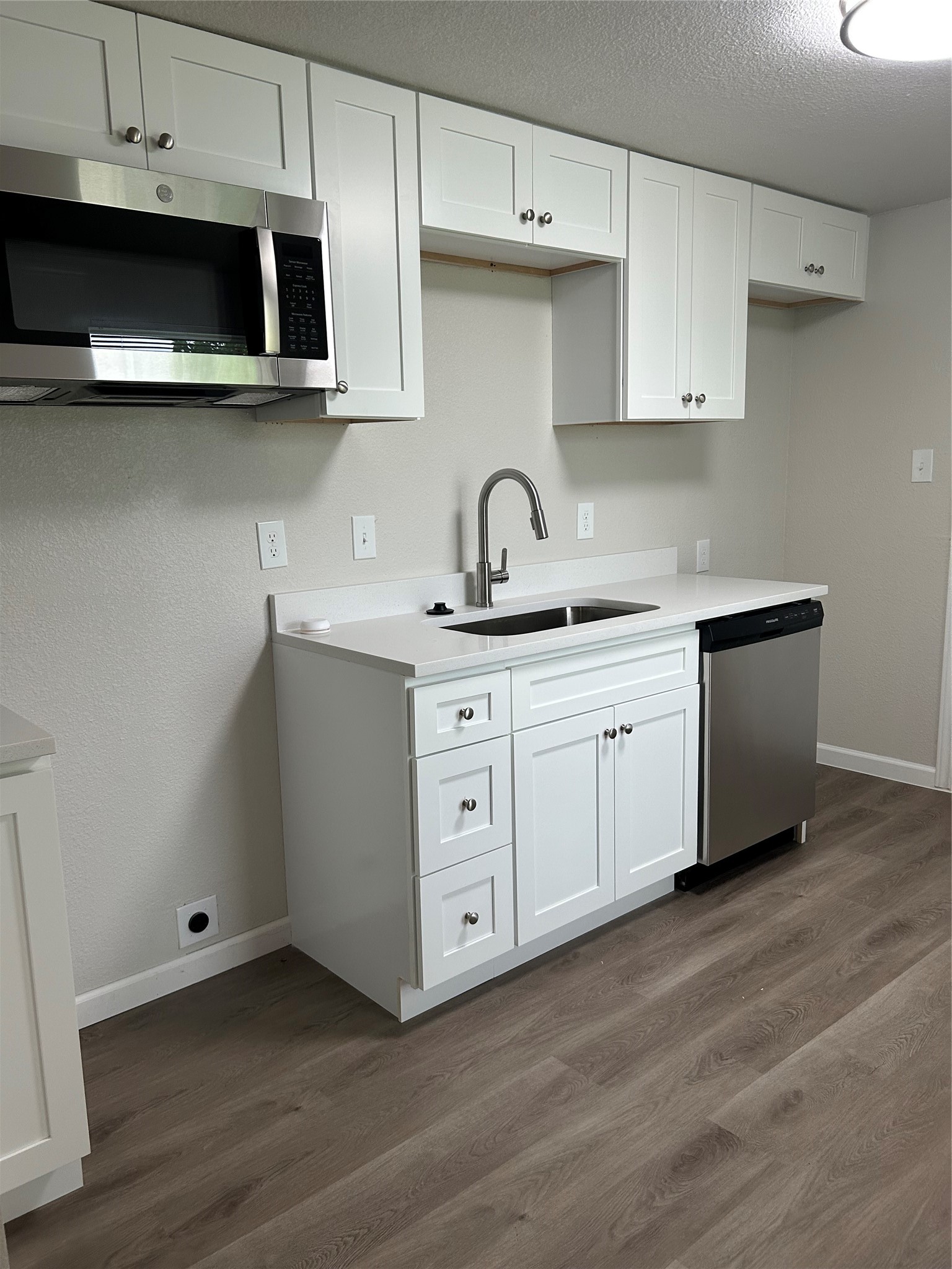 407 N Justin Avenue Dallas TX 75211