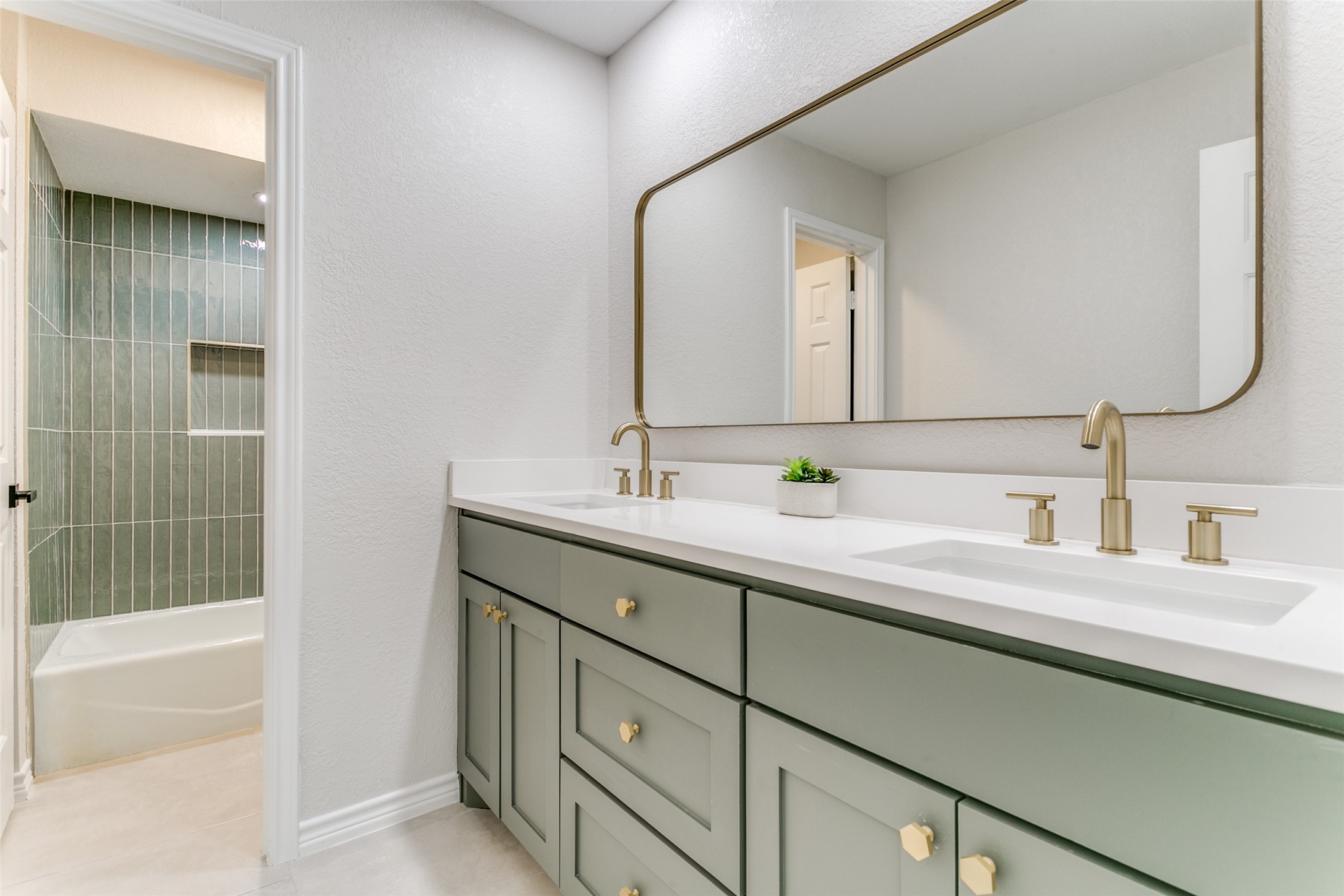 17402 Oakington Court Dallas TX 75252