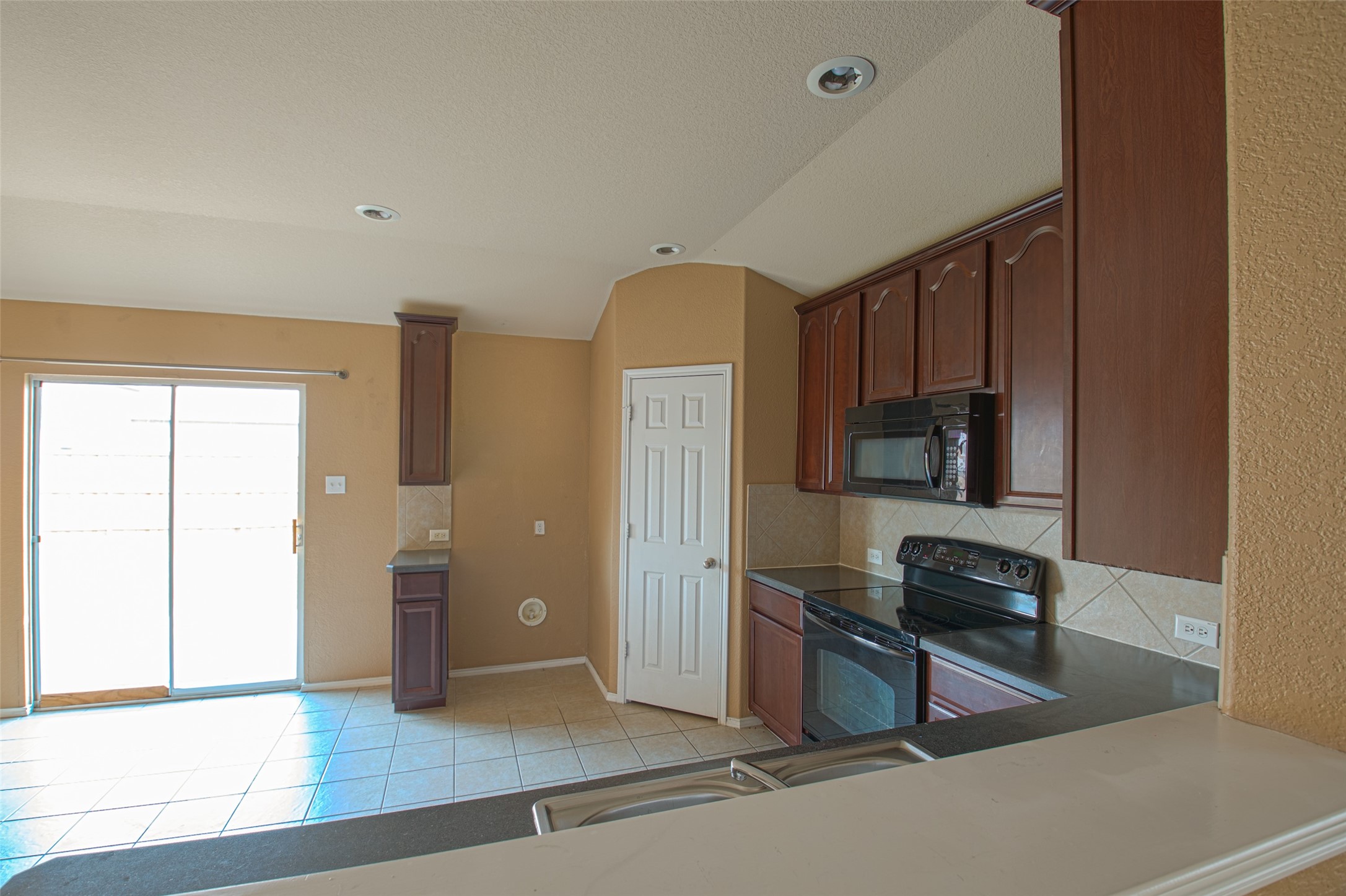 590 Arthur Drive Lavon TX 75166