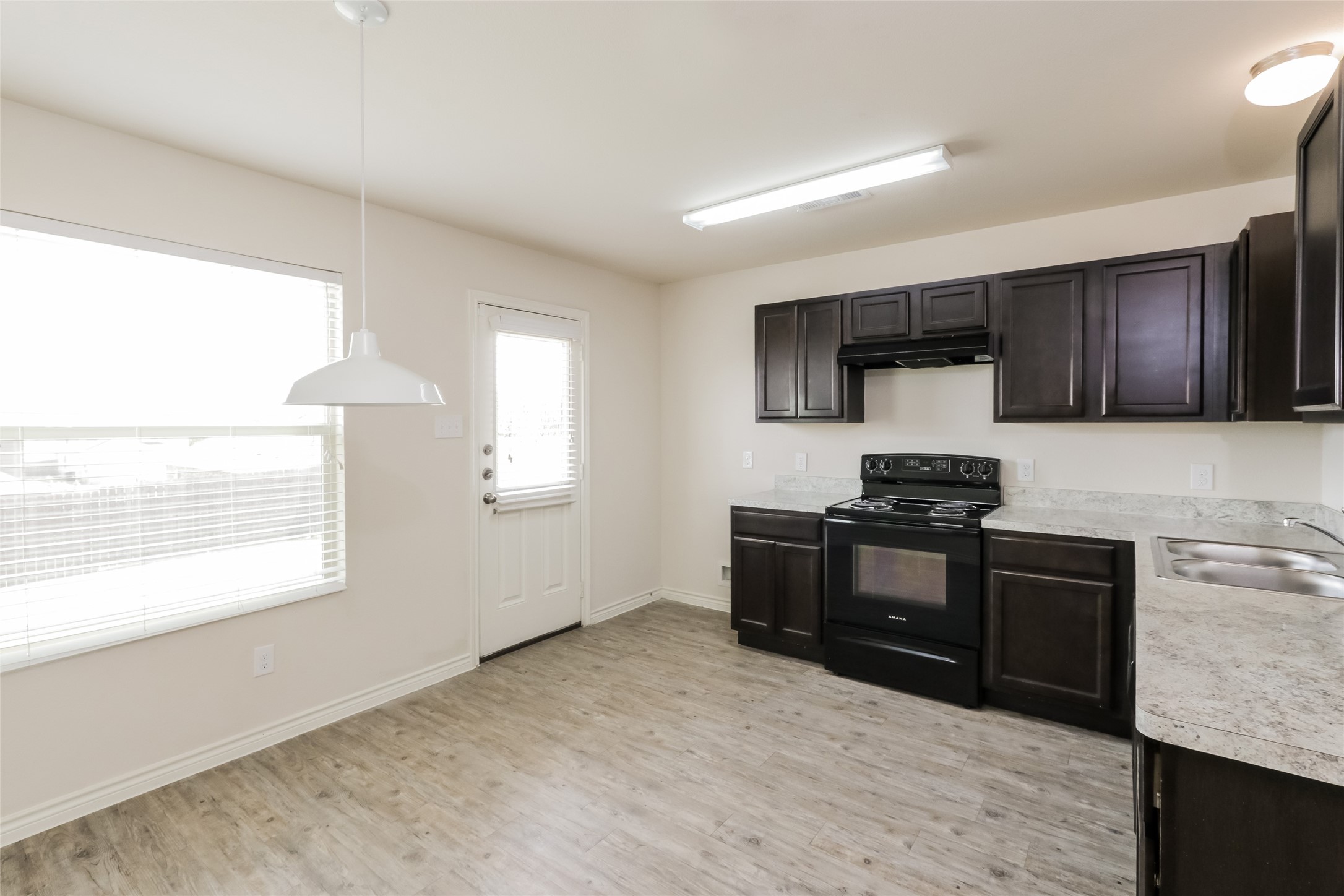 3202 Robin Road Ennis TX 75119