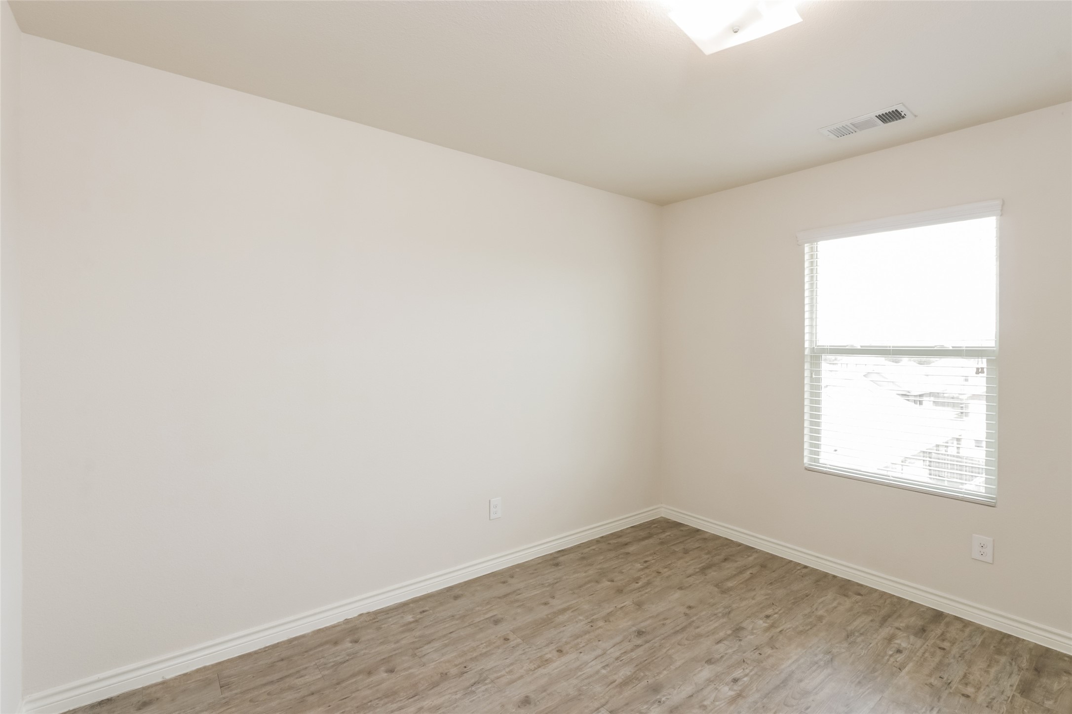3202 Robin Road Ennis TX 75119