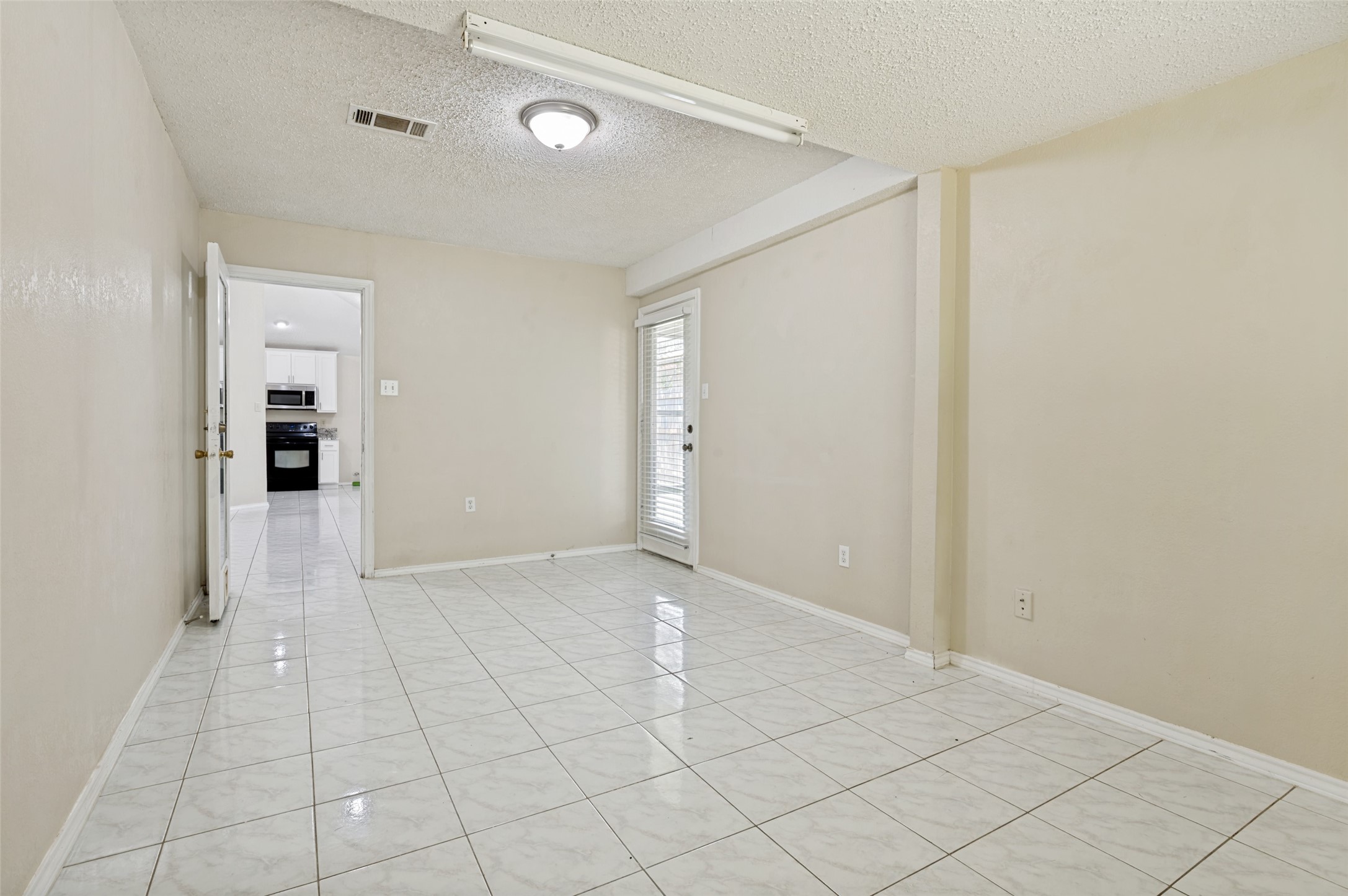 405 Myrtle Drive Arlington TX 76018