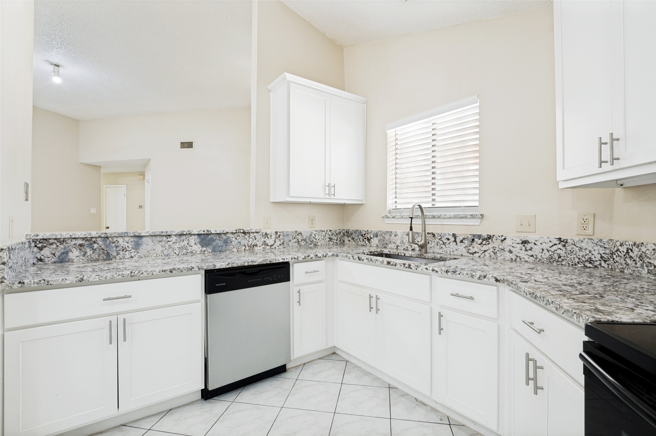 405 Myrtle Drive Arlington TX 76018