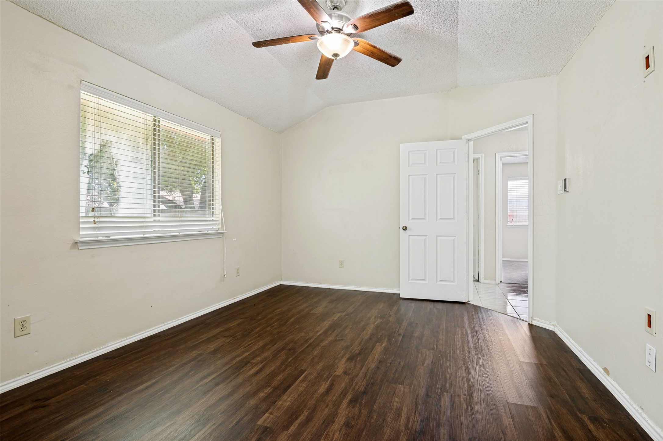 405 Myrtle Drive Arlington TX 76018