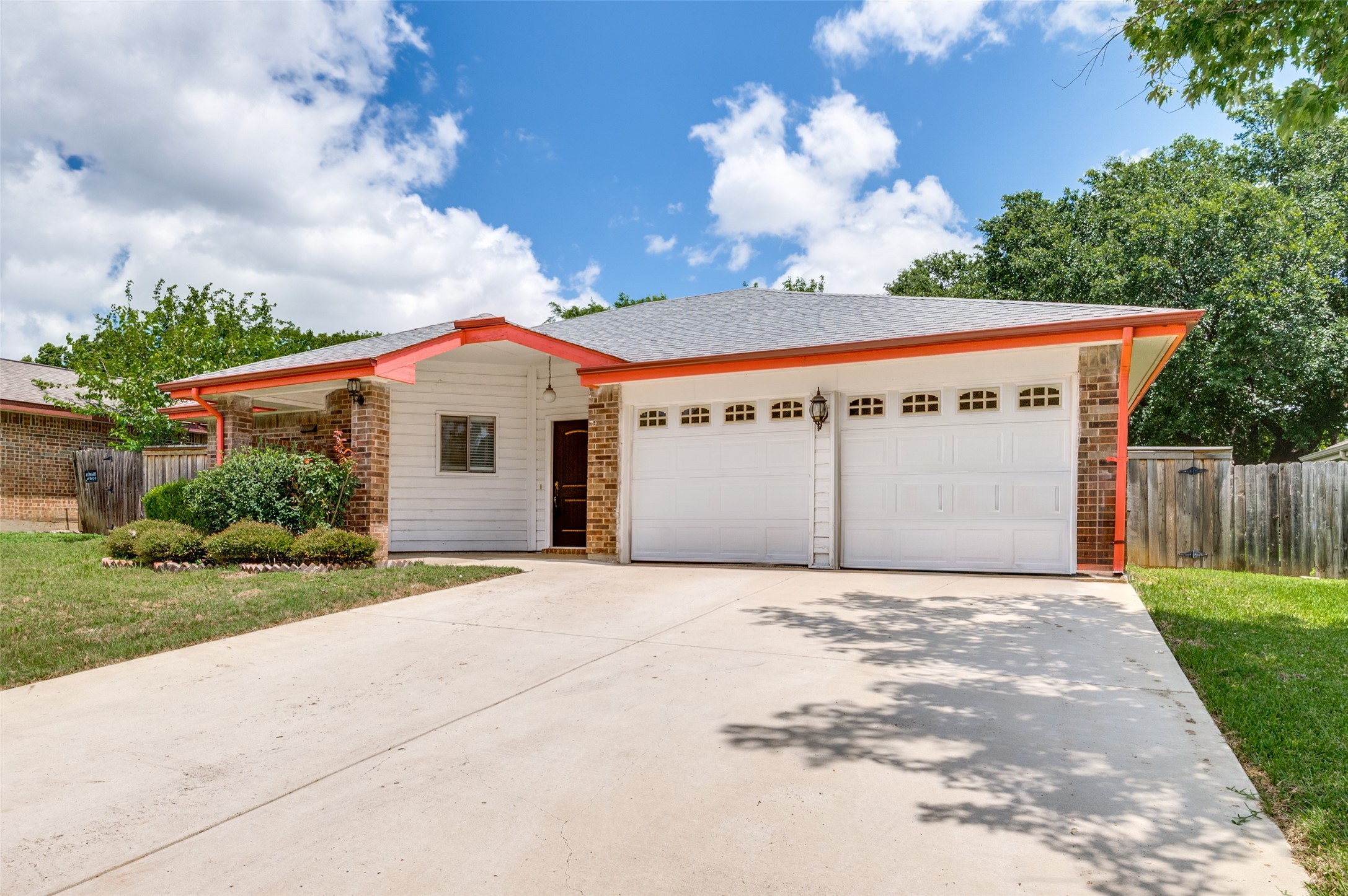 405 Myrtle Drive Arlington TX 76018