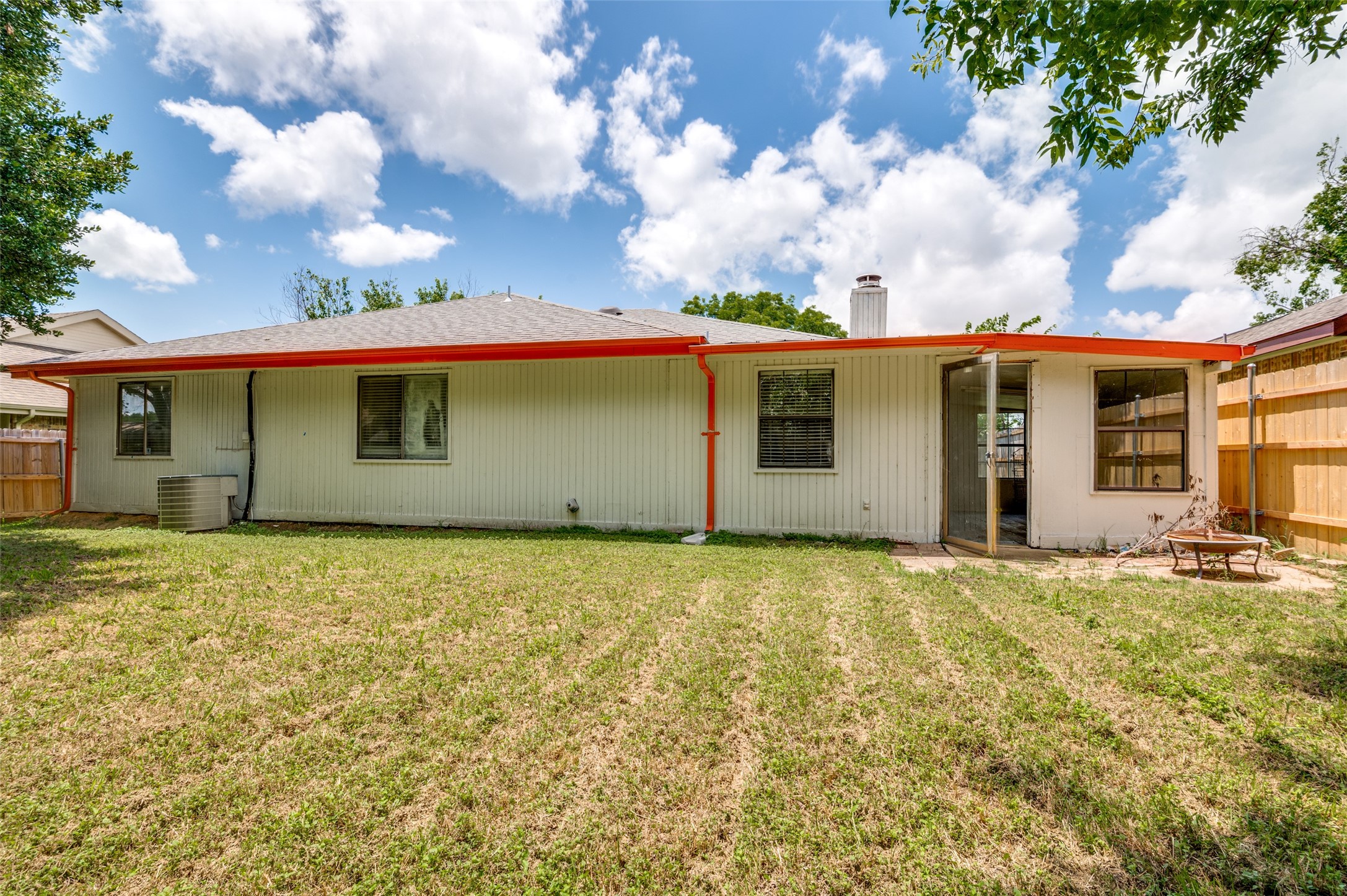 405 Myrtle Drive Arlington TX 76018