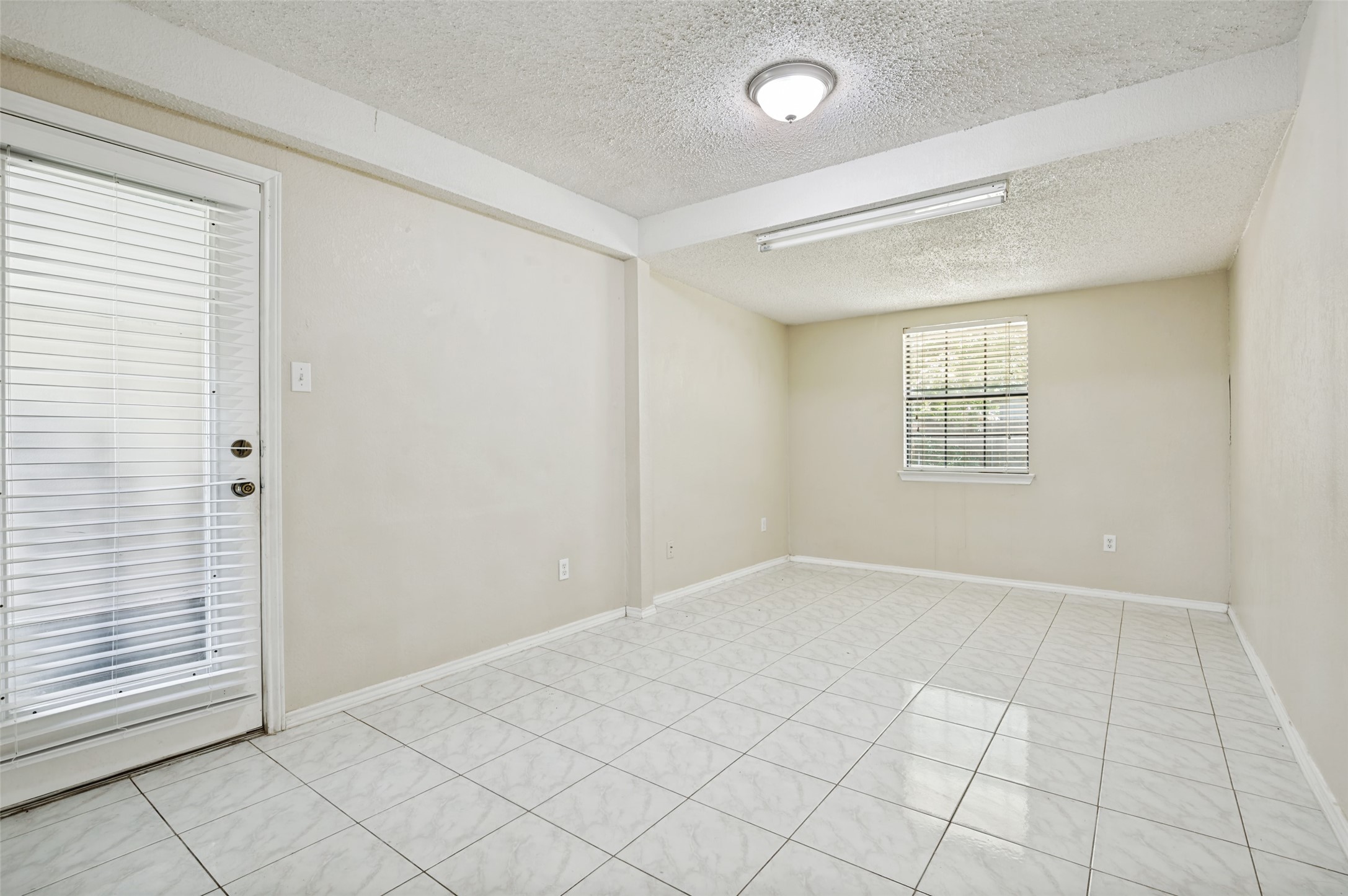 405 Myrtle Drive Arlington TX 76018