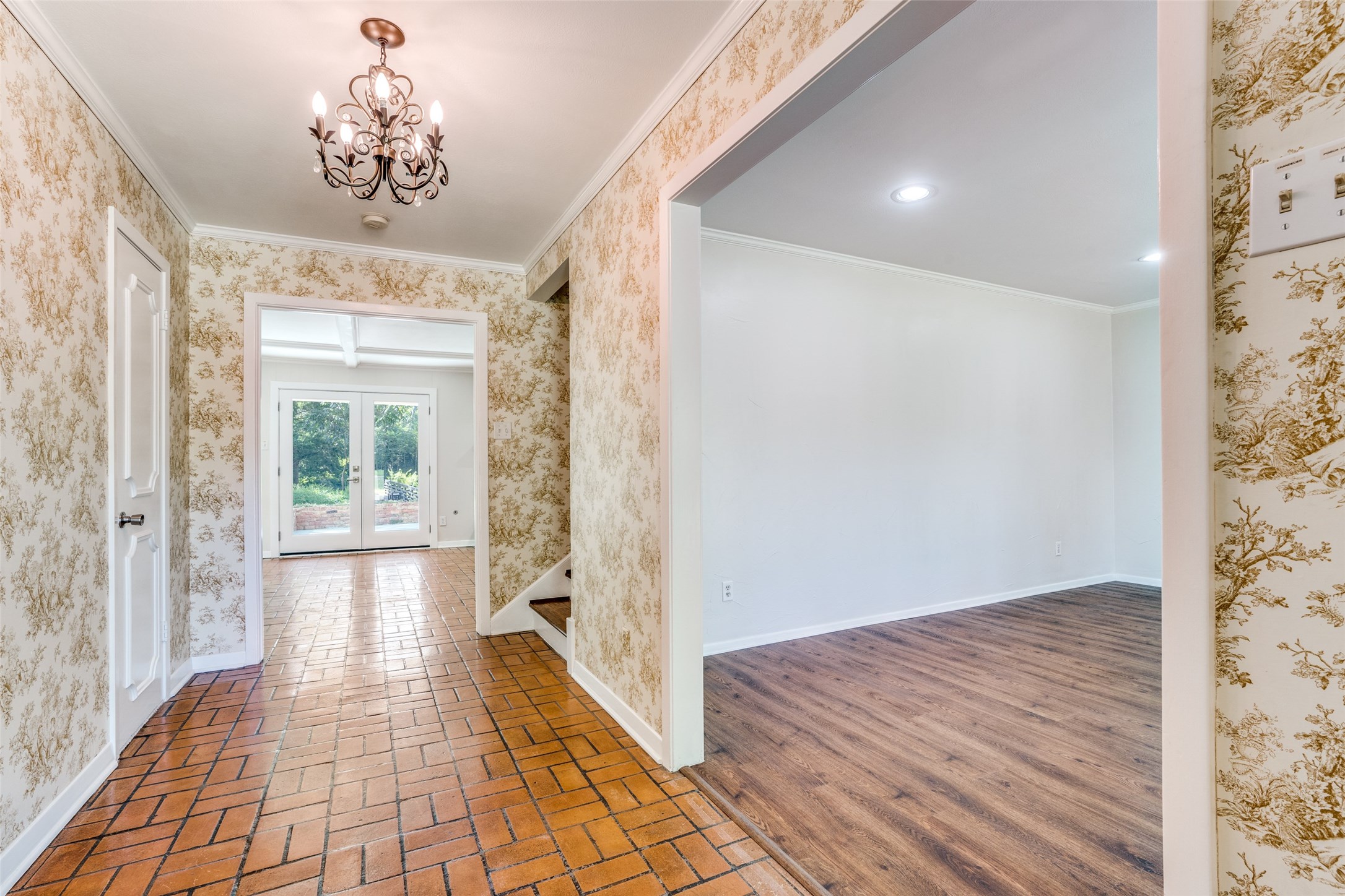 10534 Royal Springs Drive Dallas TX 75229