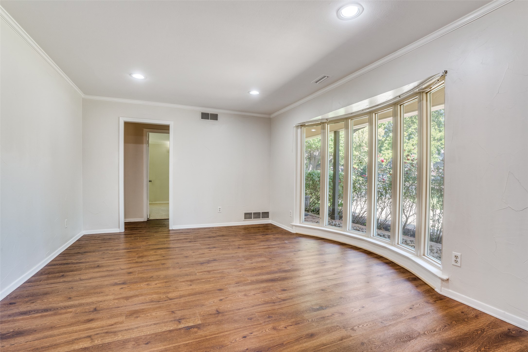 10534 Royal Springs Drive Dallas TX 75229