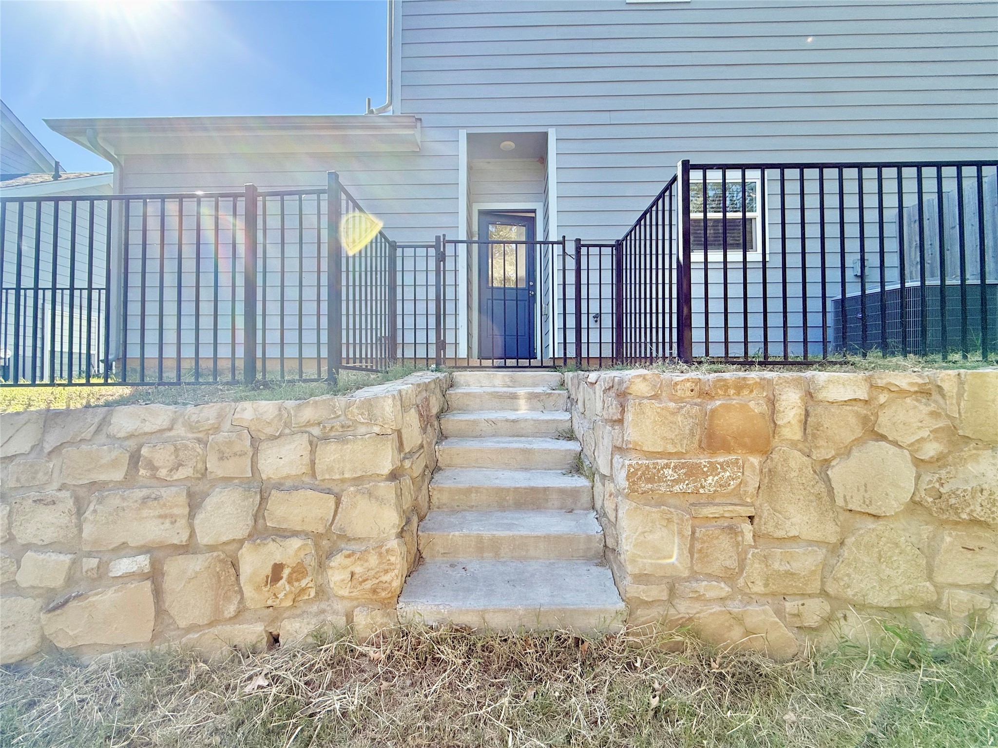 986 S 6th Avenue Denison TX 75021