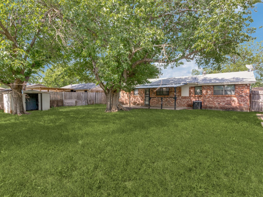 544 Thompson Drive Saginaw TX 76179