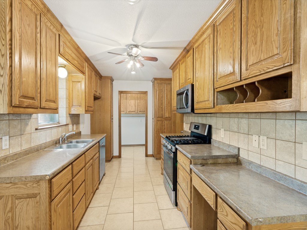 544 Thompson Drive Saginaw TX 76179