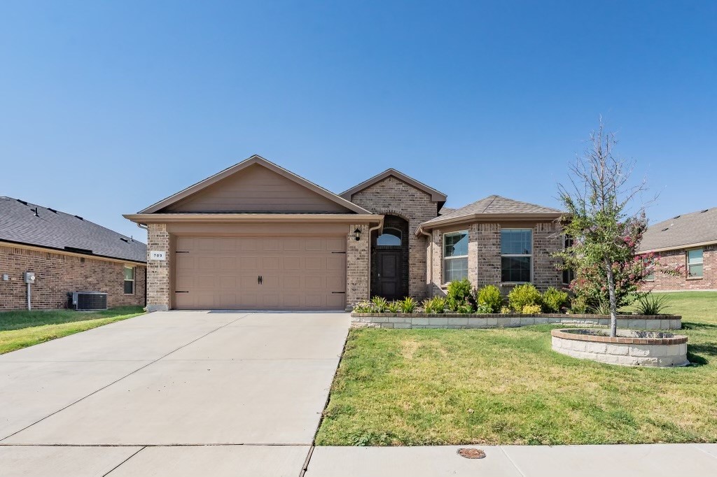 709 High Summit Trail Fort Worth TX 76131