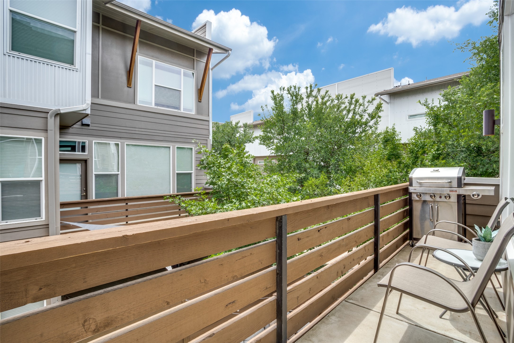 2452 Thatcher Drive Dallas TX 75206