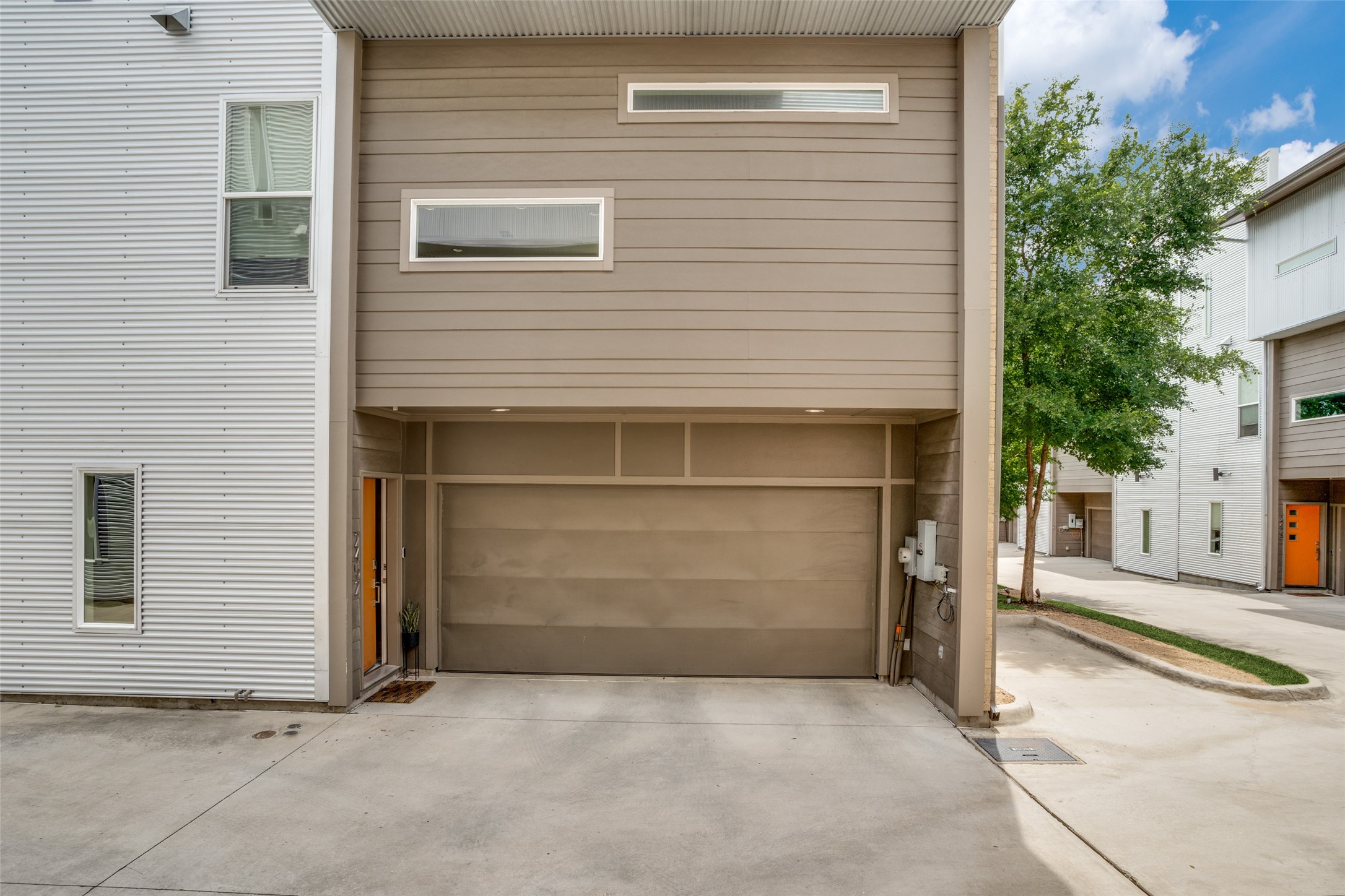 2452 Thatcher Drive Dallas TX 75206