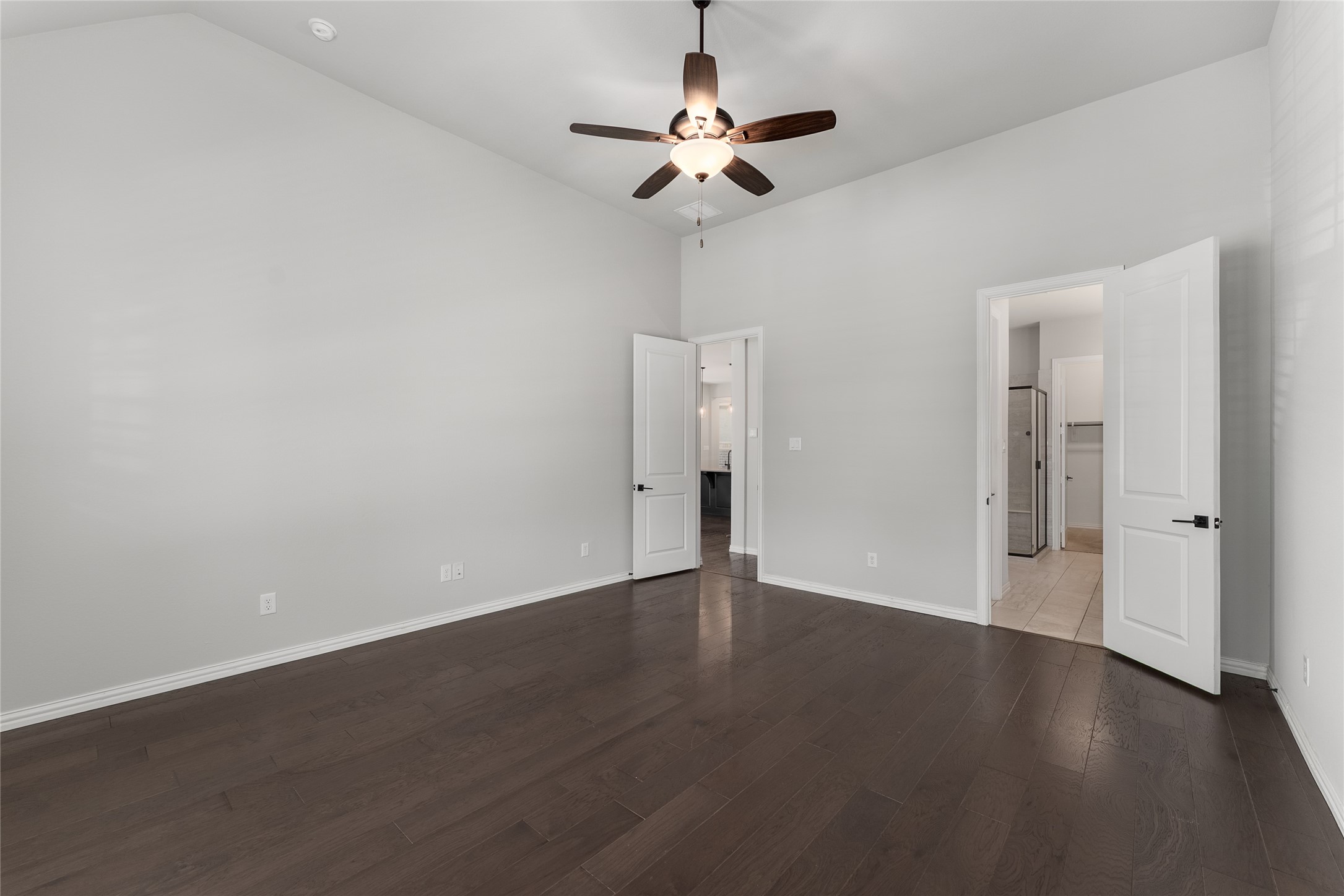 1565 Amesbury Way Farmers Branch TX 75234