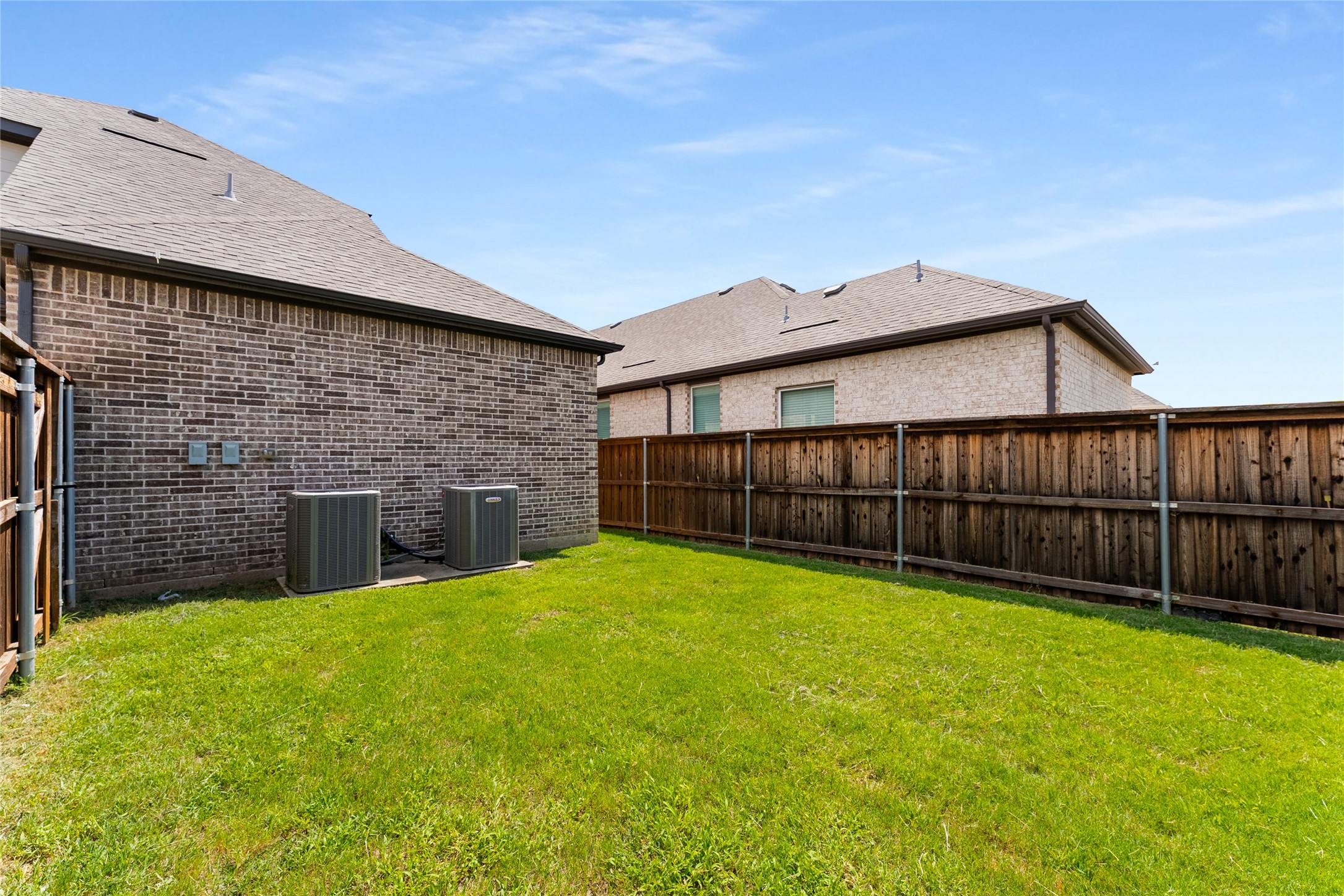 1565 Amesbury Way Farmers Branch TX 75234