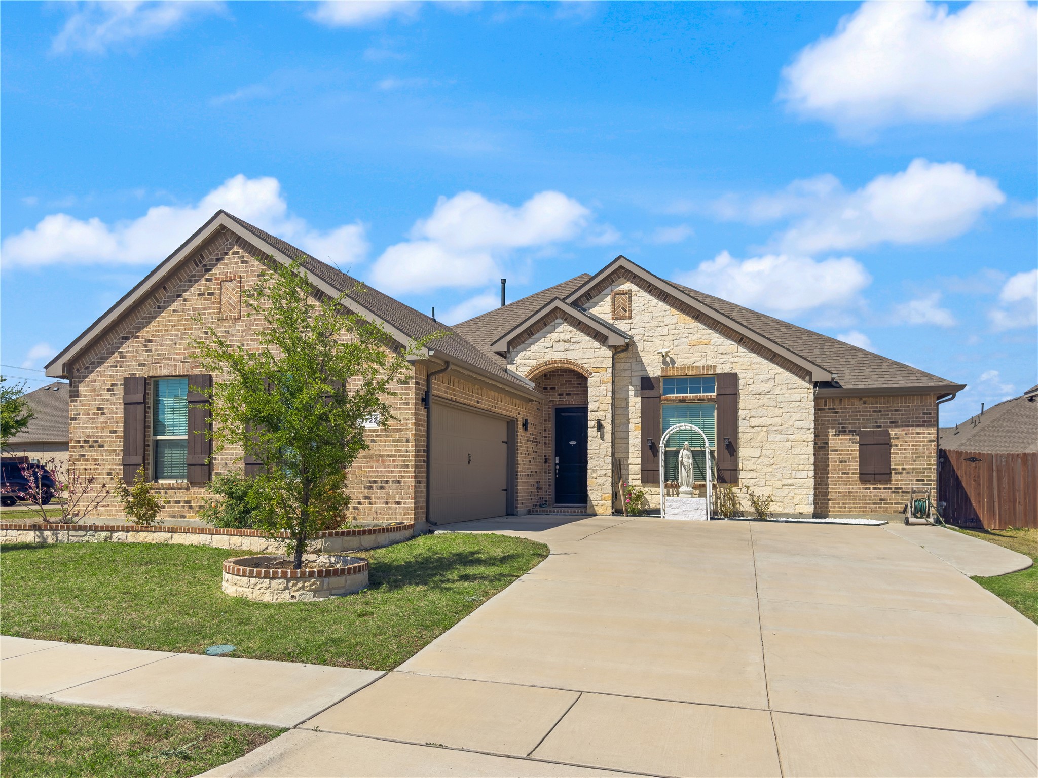 3722 Autumncrest Street Grand Prairie TX 76065