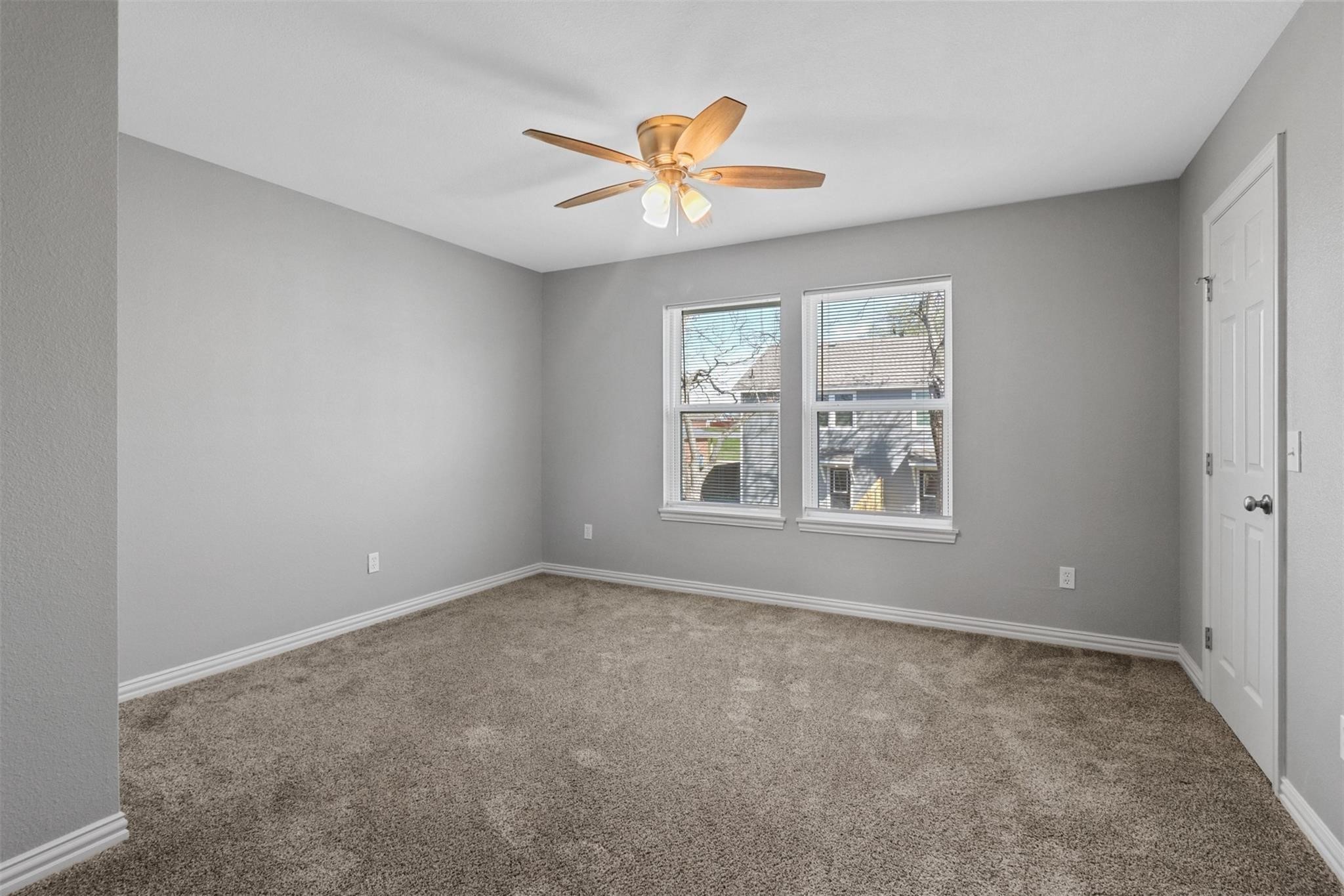525-527 E Ball Street Tom Bean TX 75489