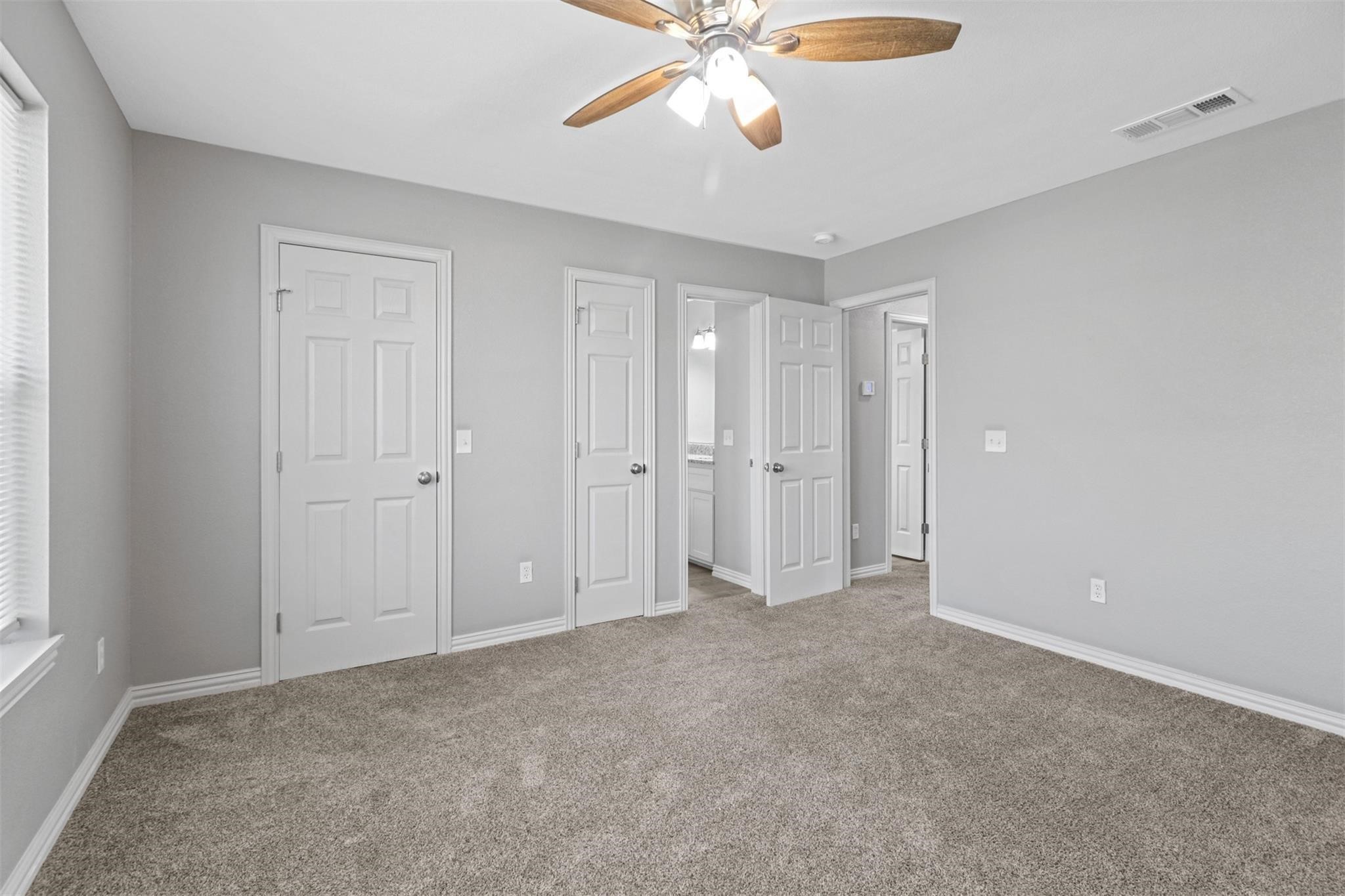 525-527 E Ball Street Tom Bean TX 75489