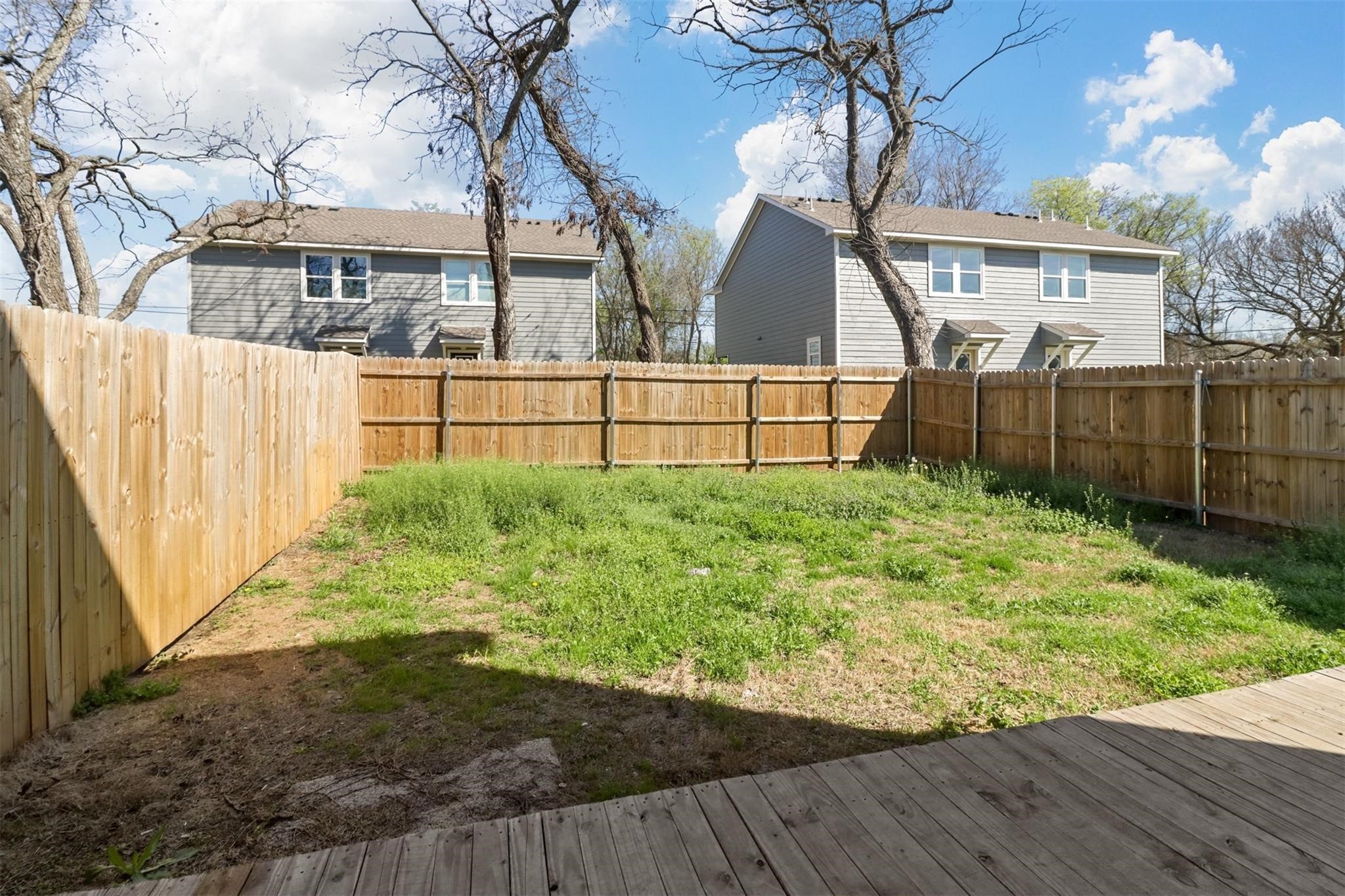 525-527 E Ball Street Tom Bean TX 75489
