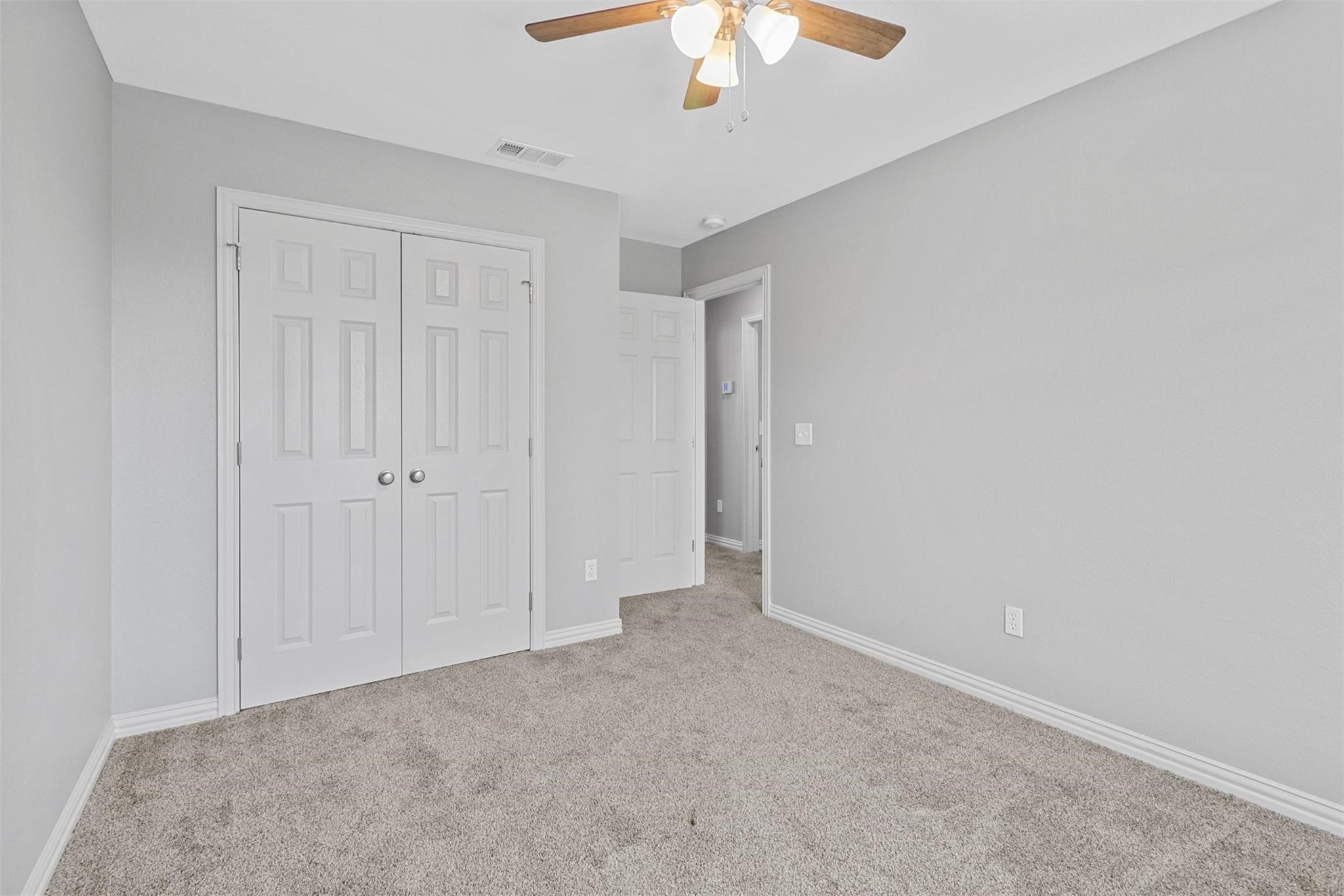 525-527 E Ball Street Tom Bean TX 75489