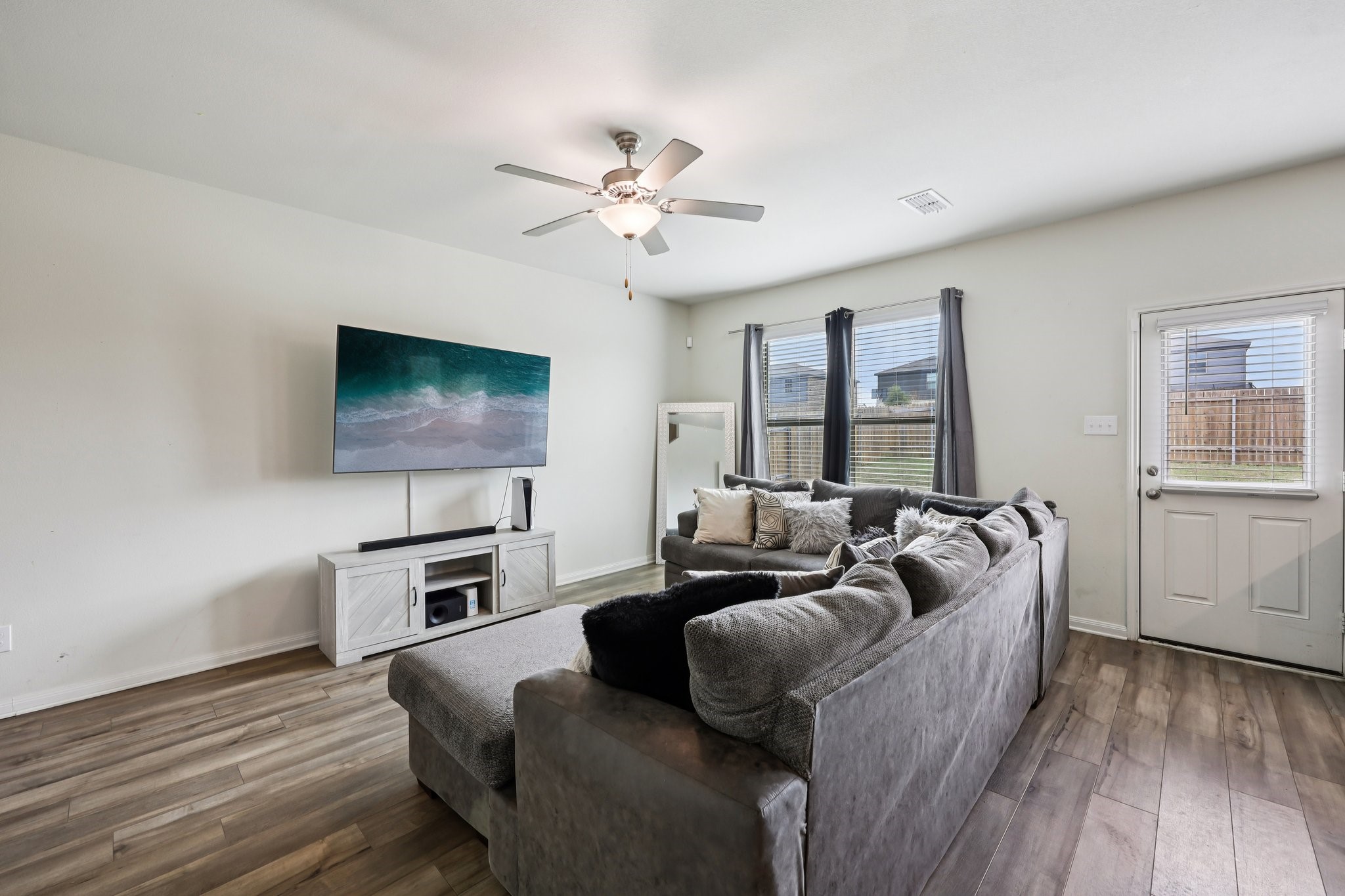 1927 Churchill Downs Drive Seagoville TX 75159