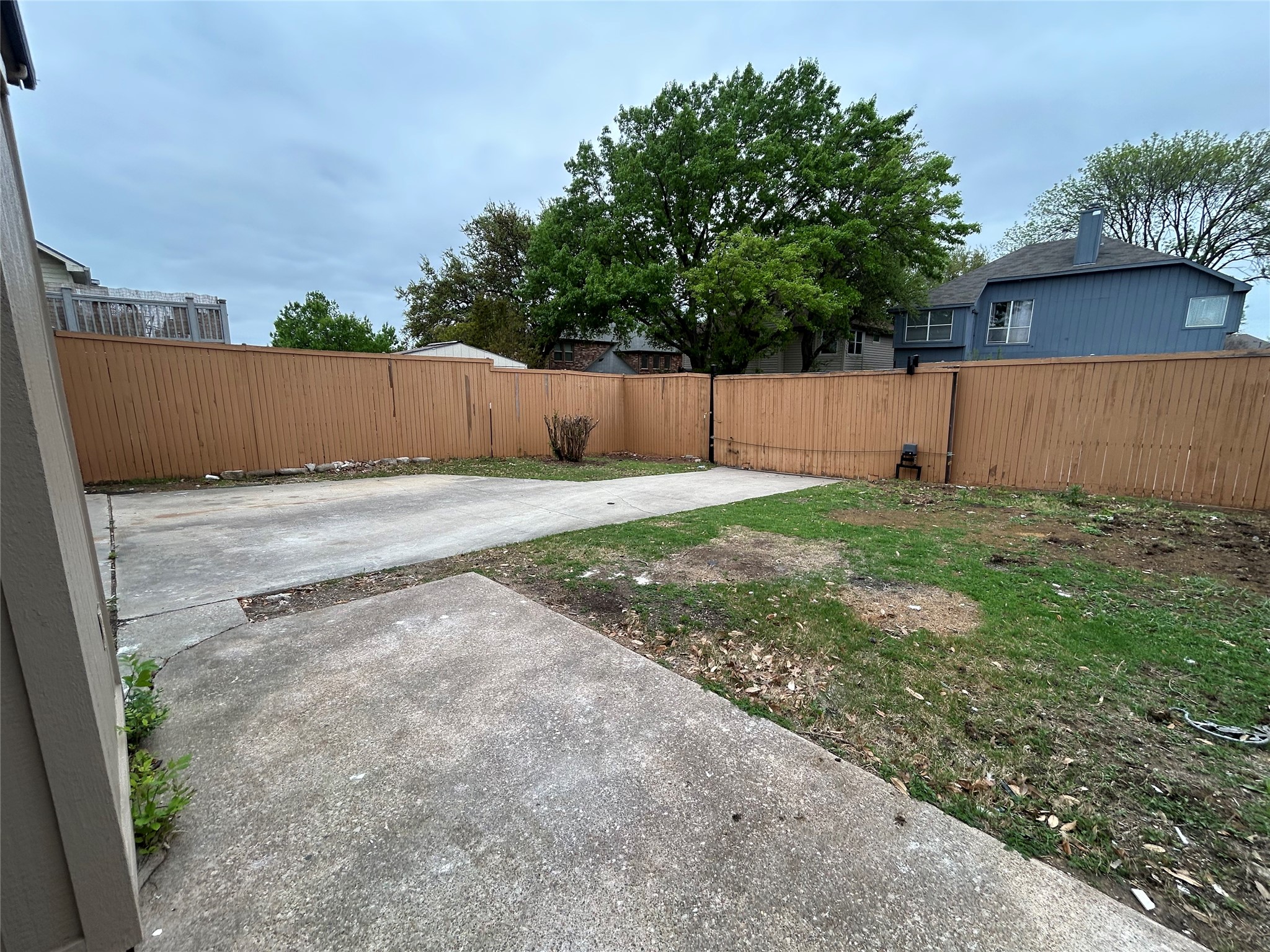 1131 Holly Drive Carrollton TX 75010