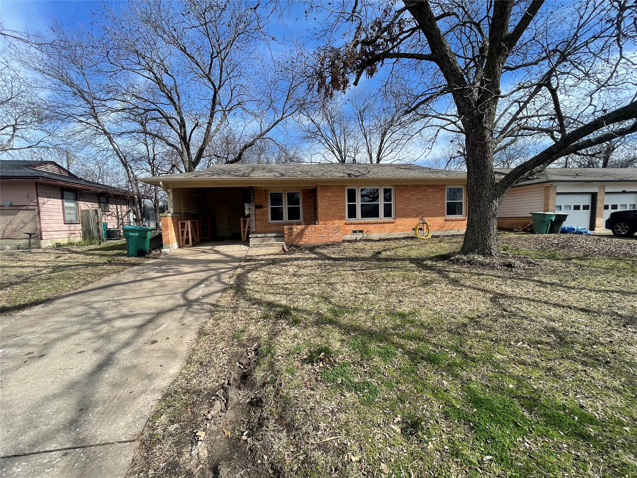 1309 N Binkley Street Sherman TX 75092