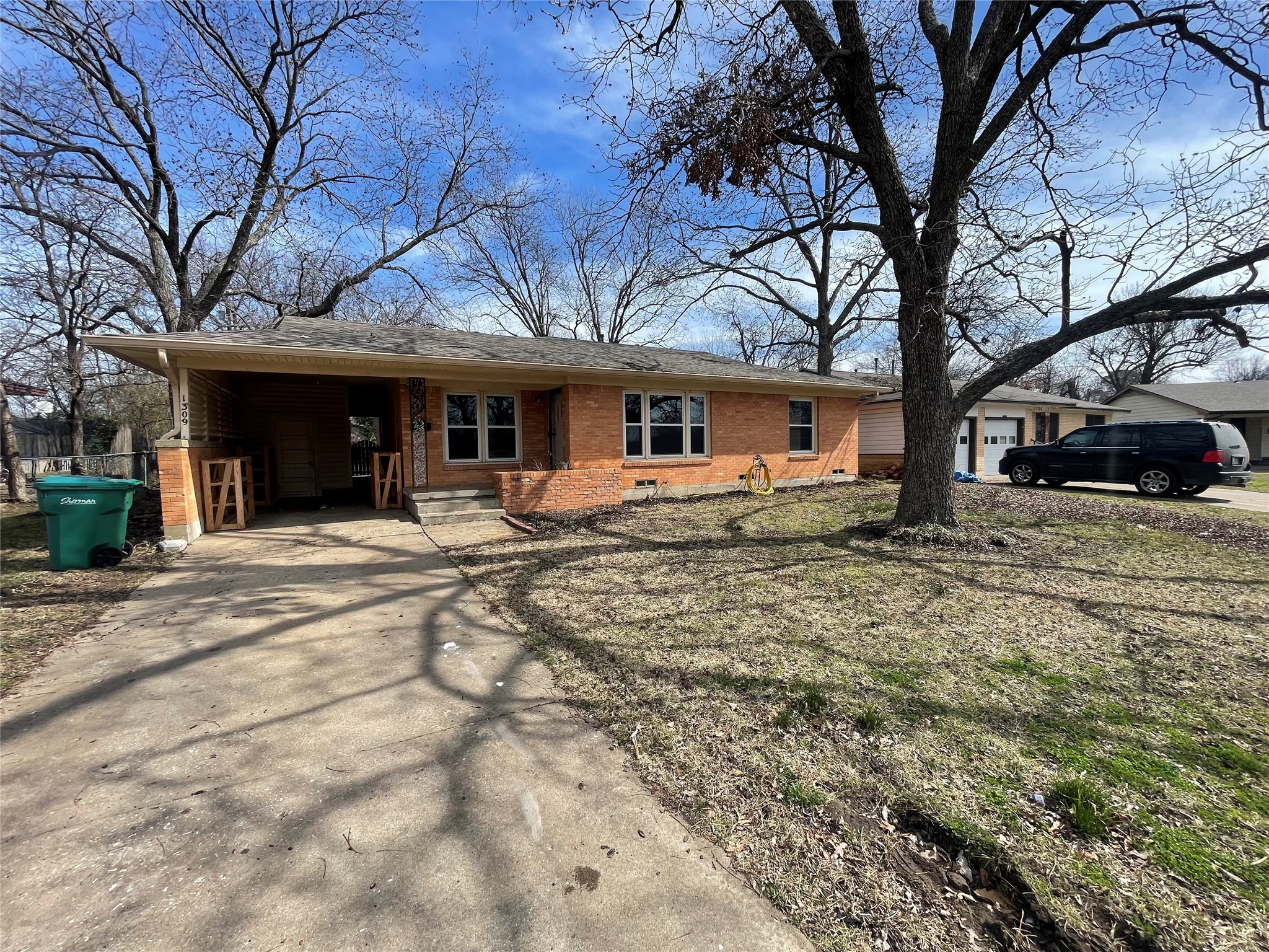 1309 N Binkley Street Sherman TX 75092