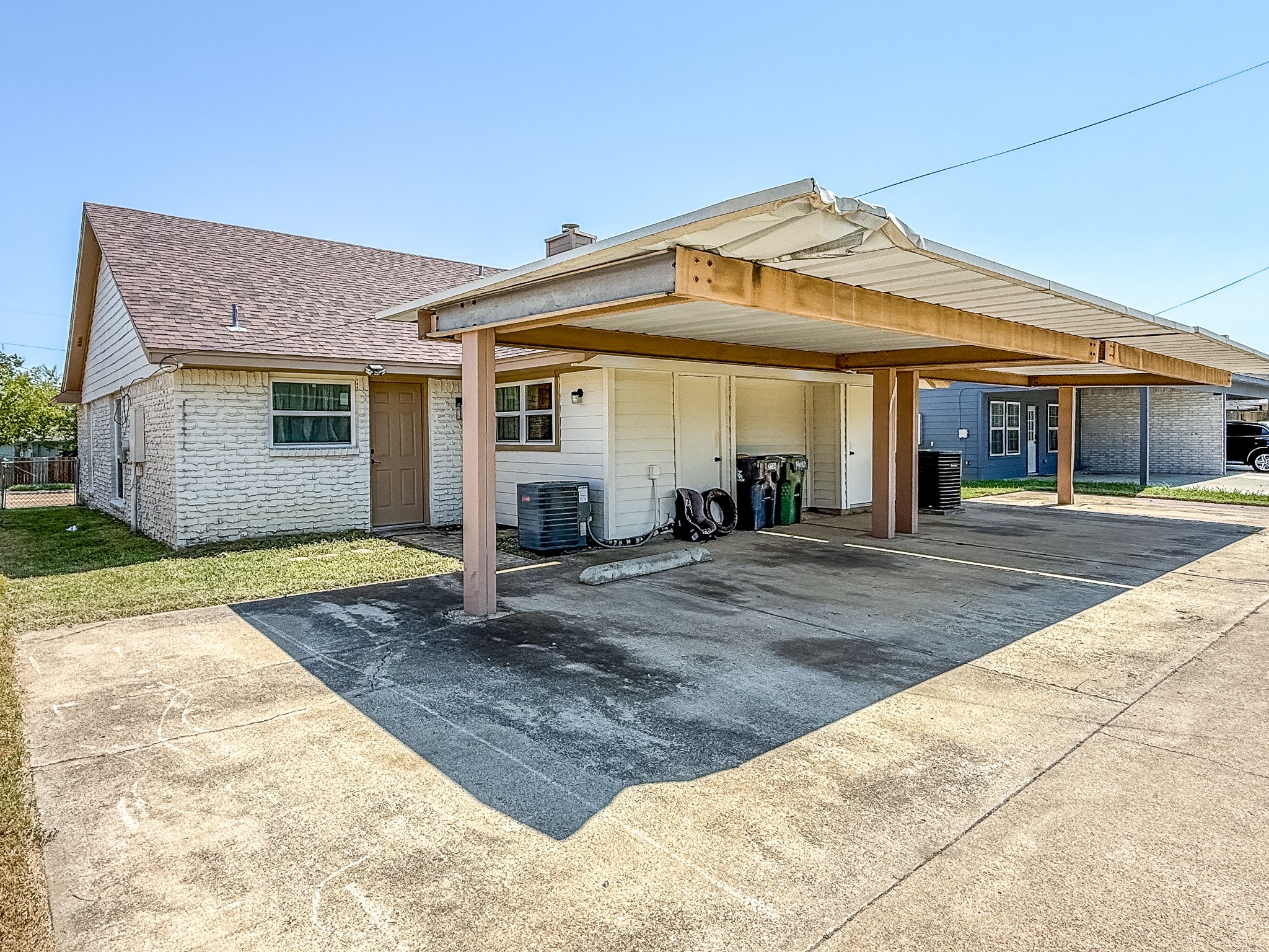 2734 Sherry Street Arlington TX 76014