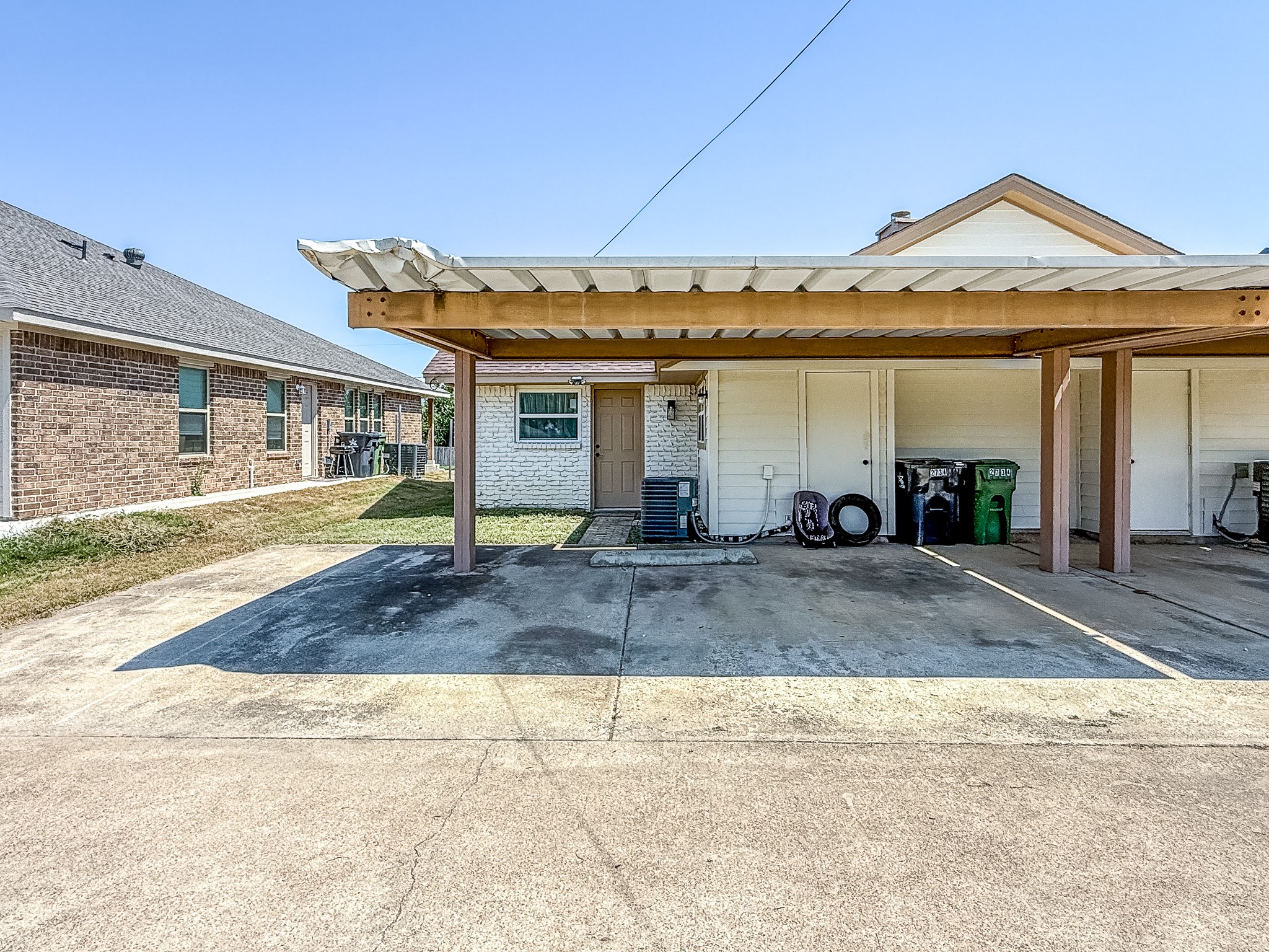 2734 Sherry Street Arlington TX 76014