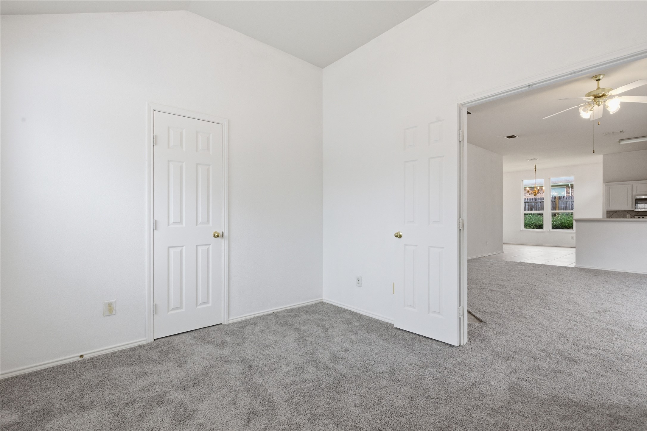 13609 Justice Court Euless TX 76040