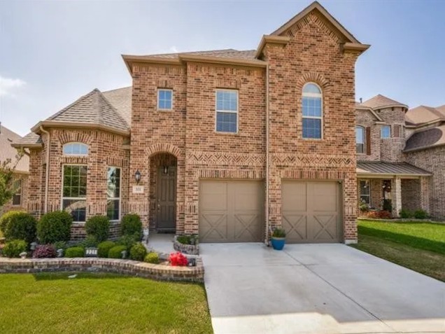 321 Valentino Grand Prairie TX 75052