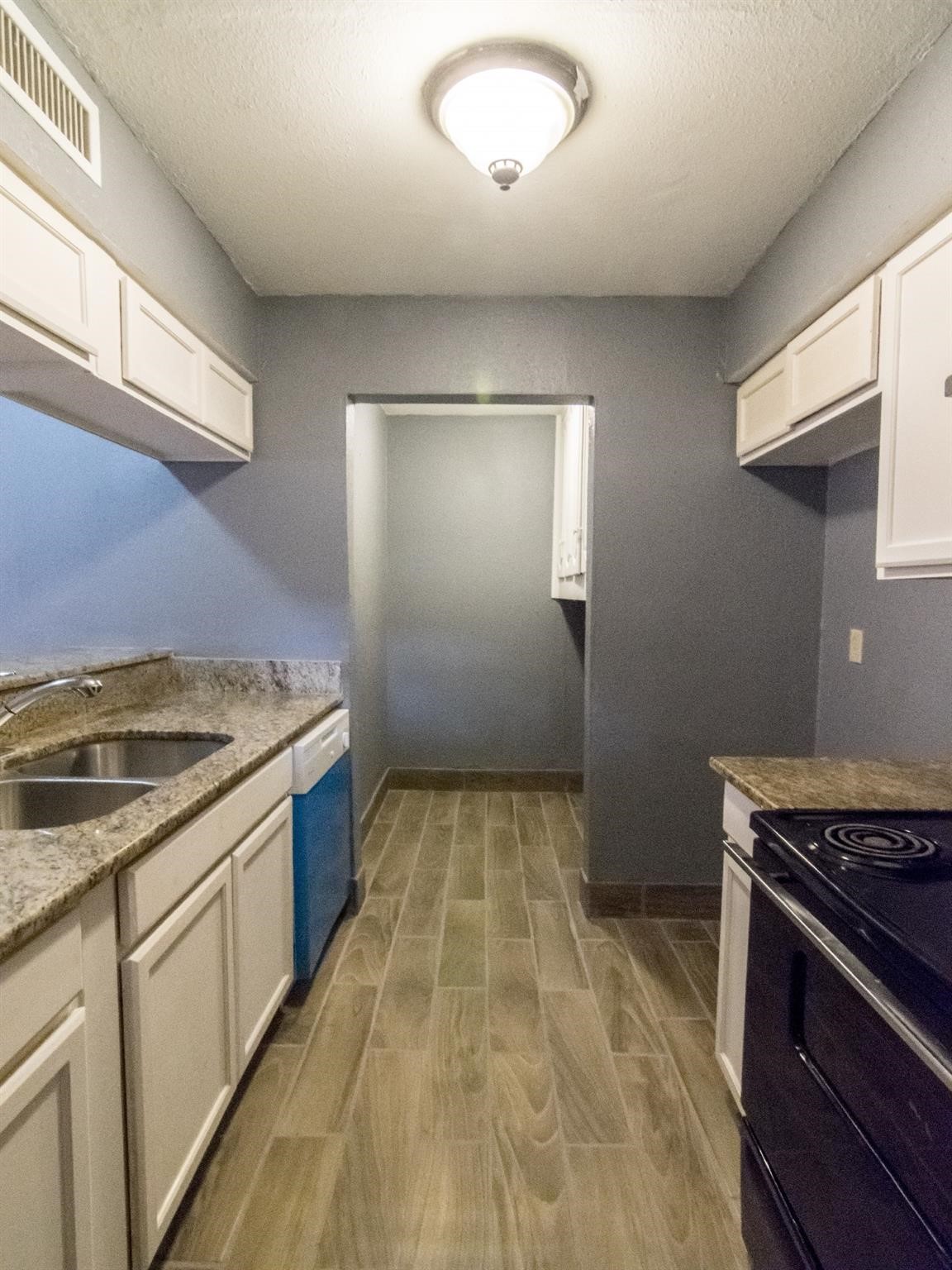 317 Valley Park Drive Garland TX 75043
