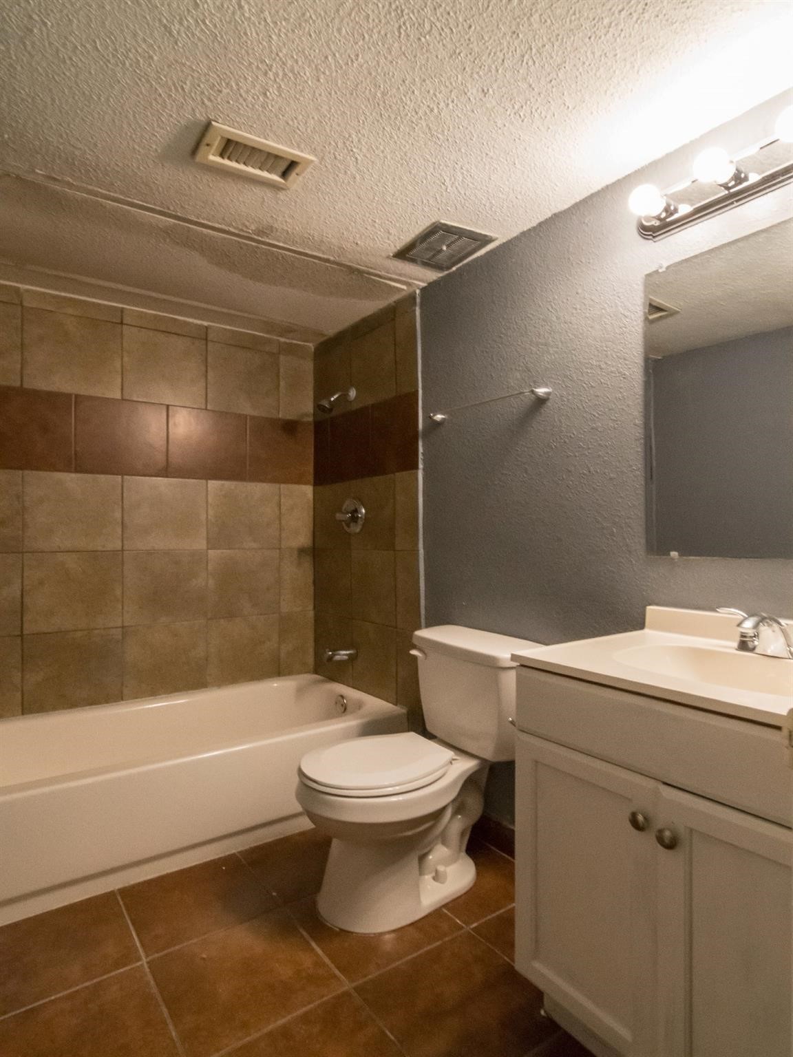 317 Valley Park Drive Garland TX 75043