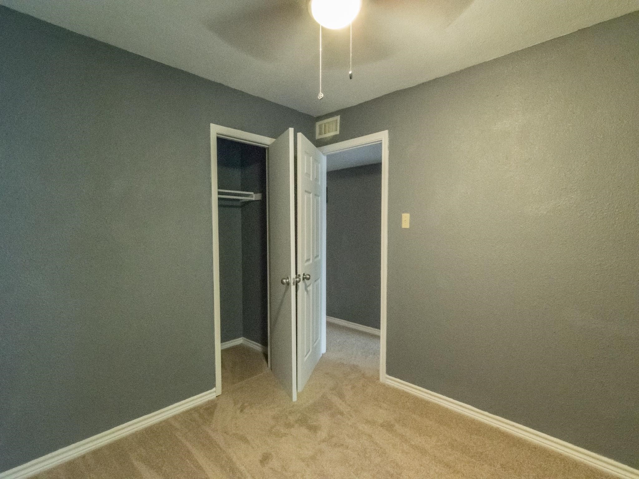 317 Valley Park Drive Garland TX 75043